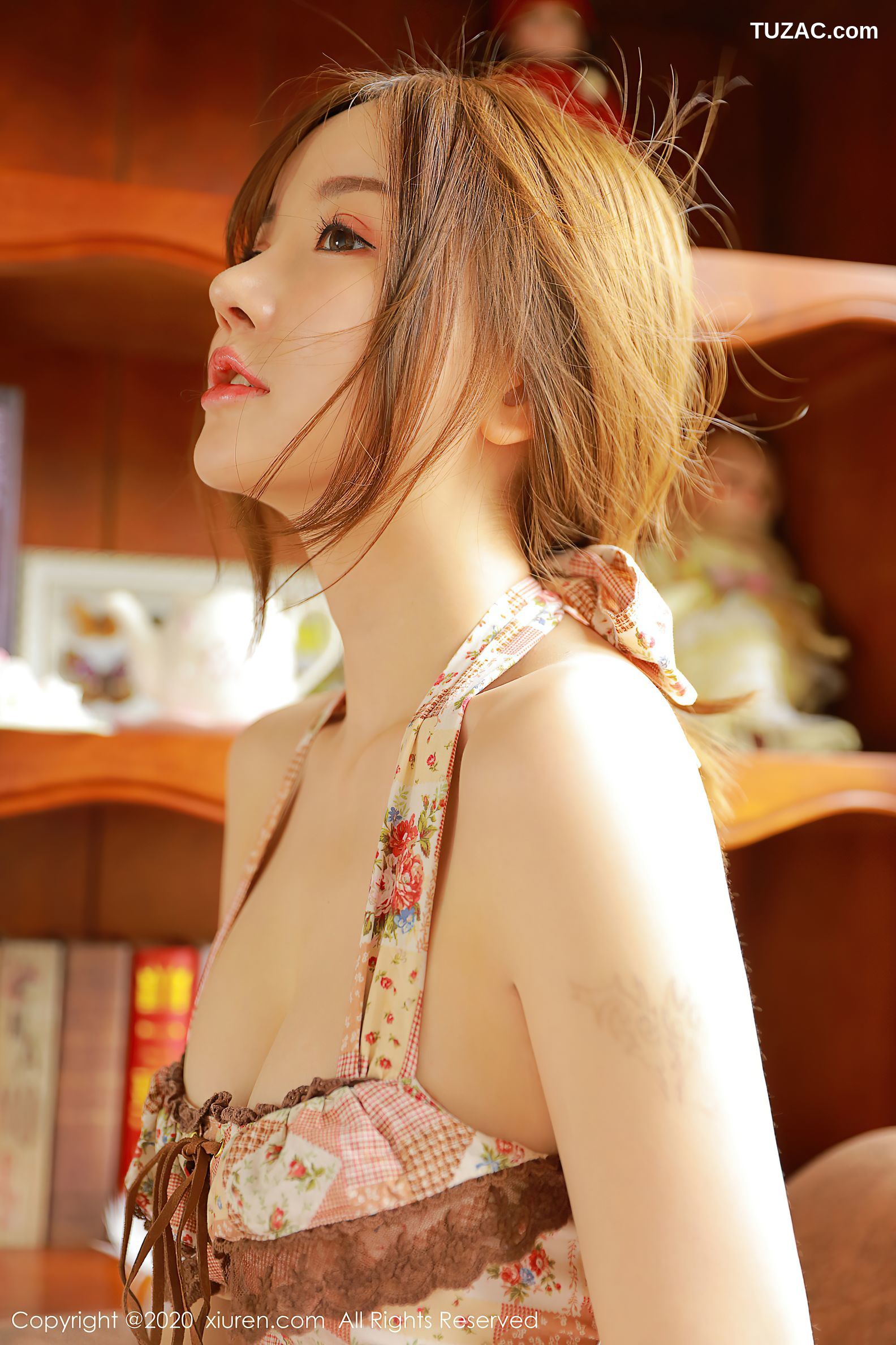 XiuRen秀人网-2517-糯美子-《初恋少女主题系列》-2020.09.02