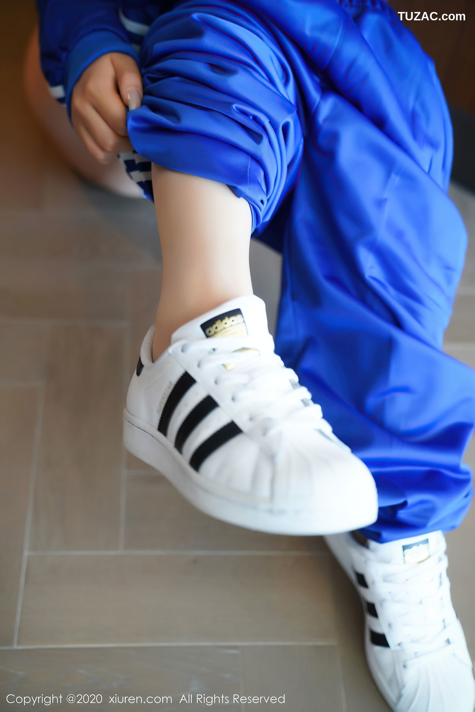 XiuRen秀人网-2586-萌汉药-《清纯校服主题系列》-2020.09.22