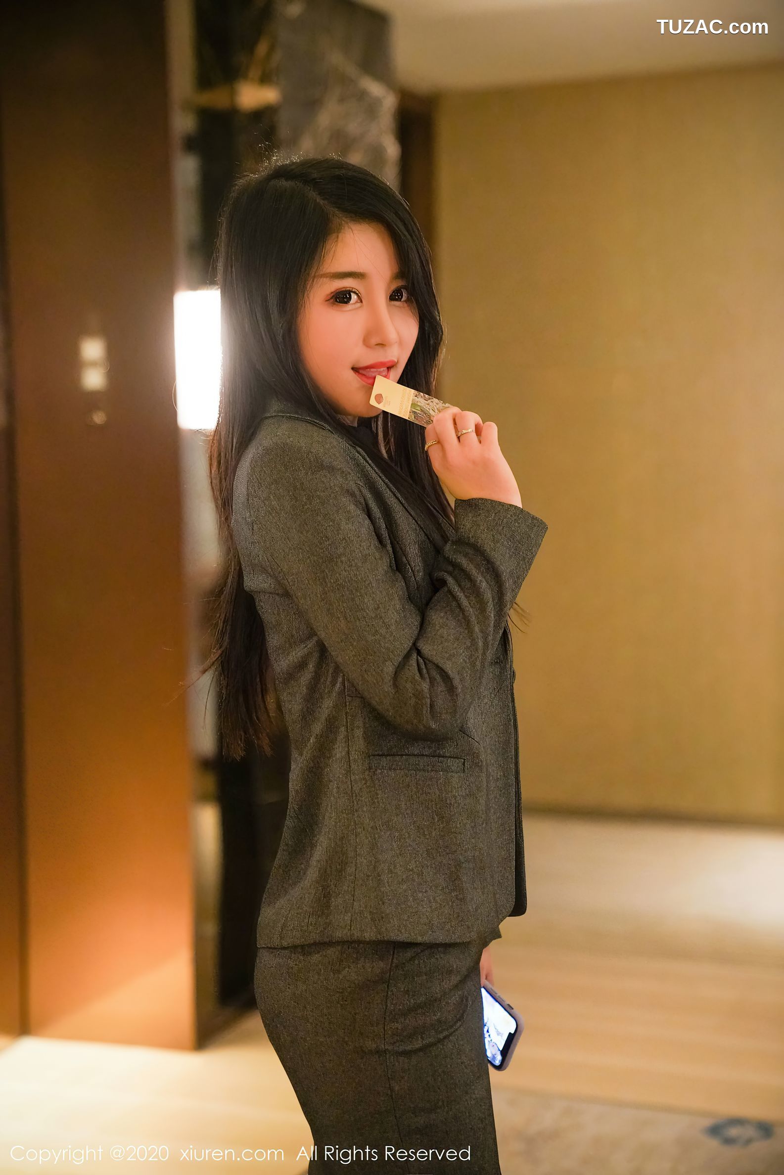 XiuRen秀人网-2628-美七Mia-《酒店剧情Ol制服系列》-2020.10.09