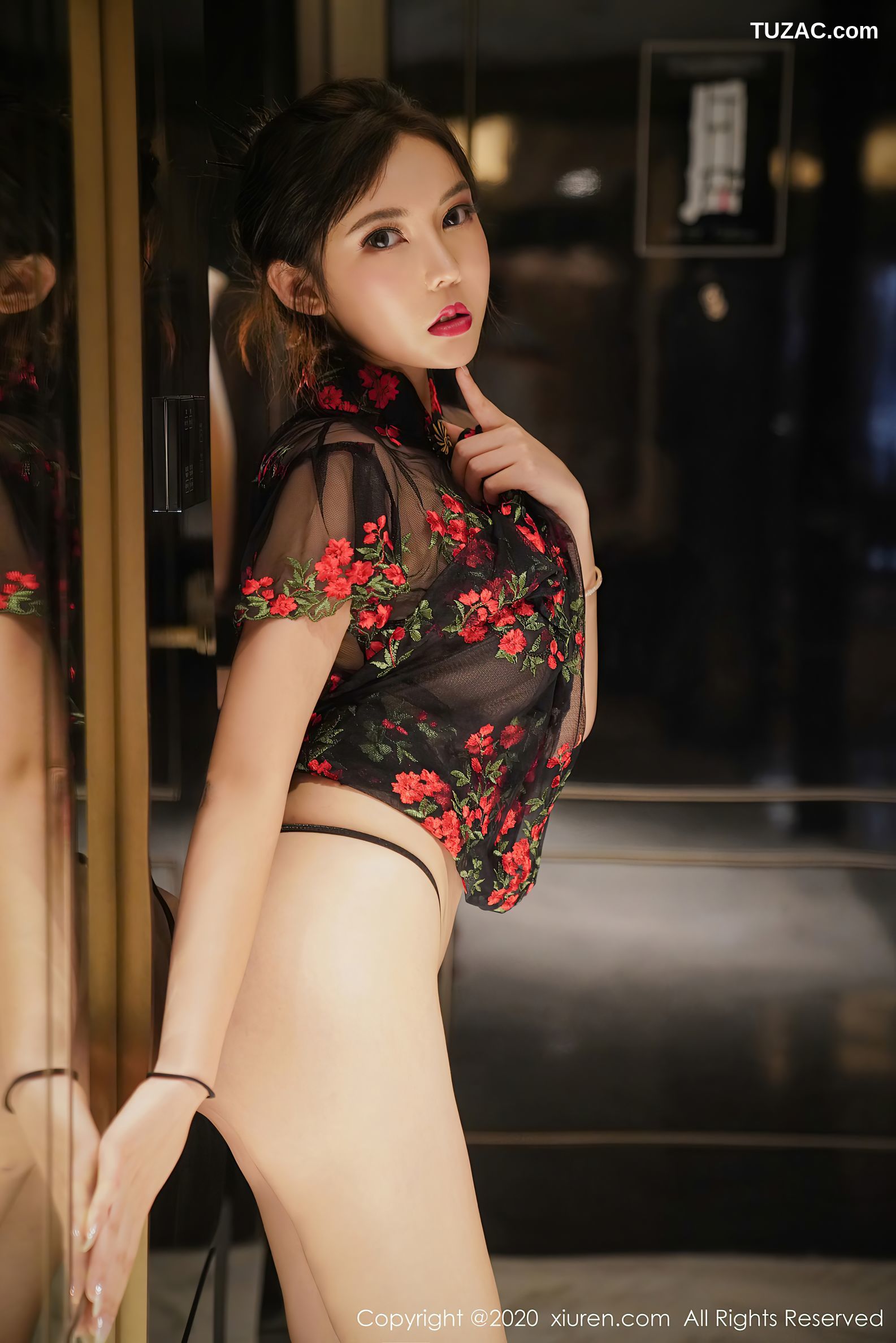 XiuRen秀人网-2849-萌汉药-《韵味典雅旗袍主题系列》-2020.12.02