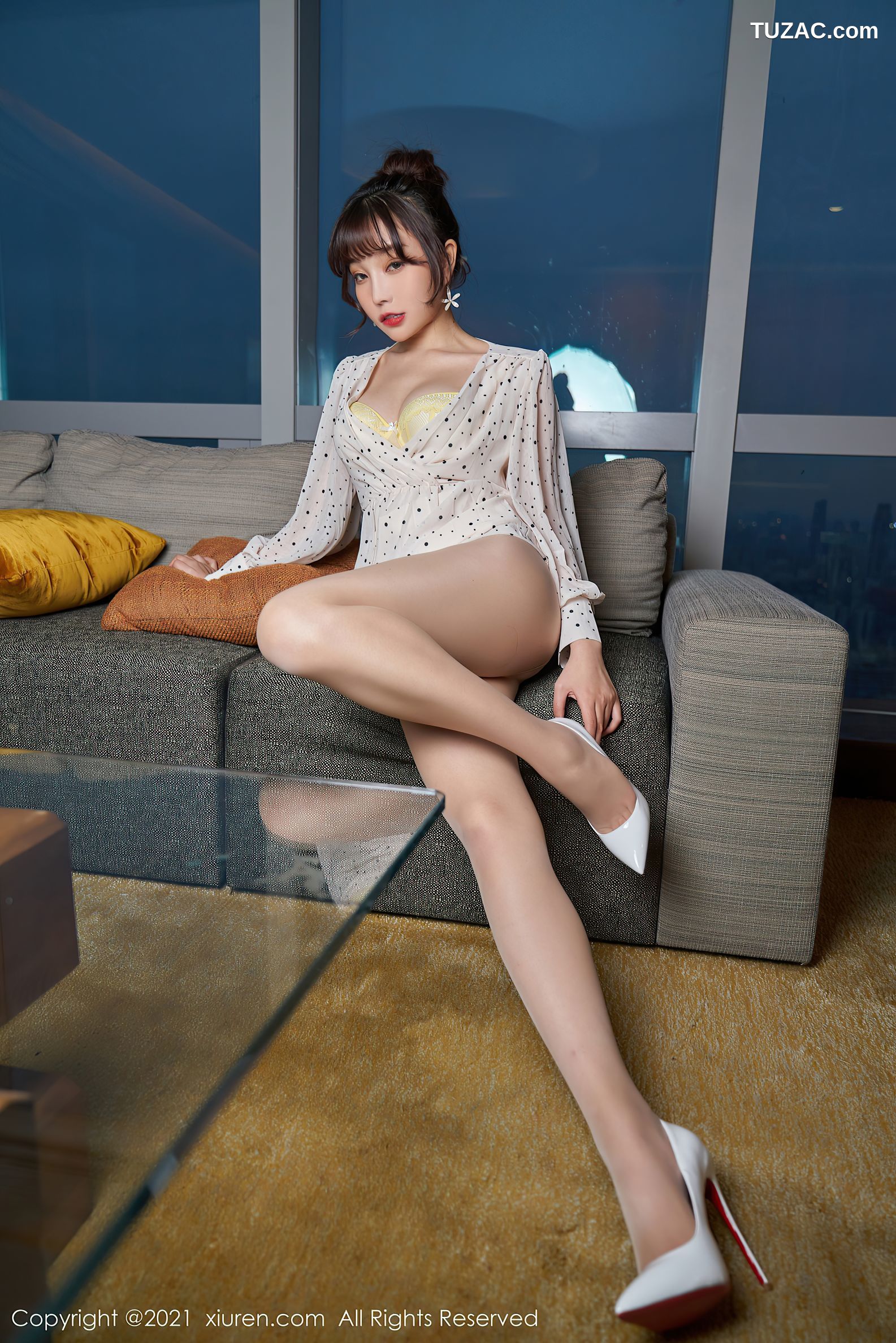 XiuRen秀人网-3145-芝芝Booty-碎花裙黄色内衣绝佳身材惹火-2021.02.26