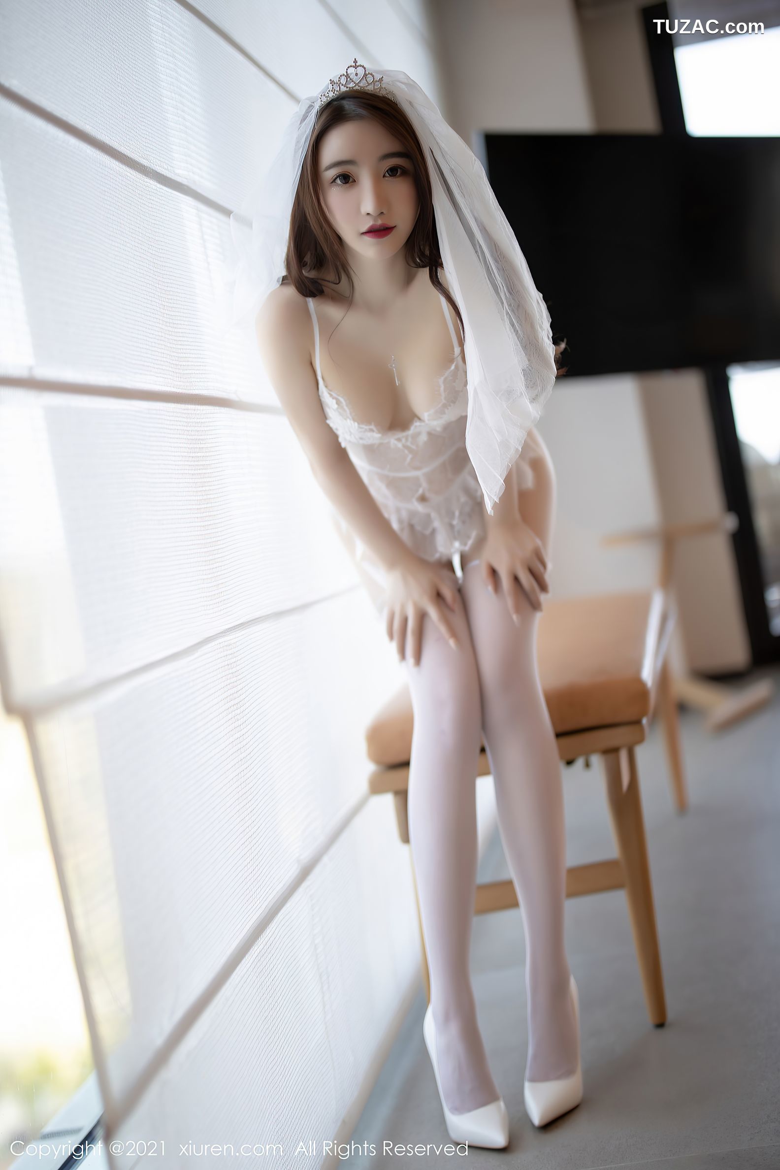 XiuRen秀人网-3166-Cherry绯月樱-三亚旅拍-轻薄婚纱吊带蕾丝袜-2021.03.04