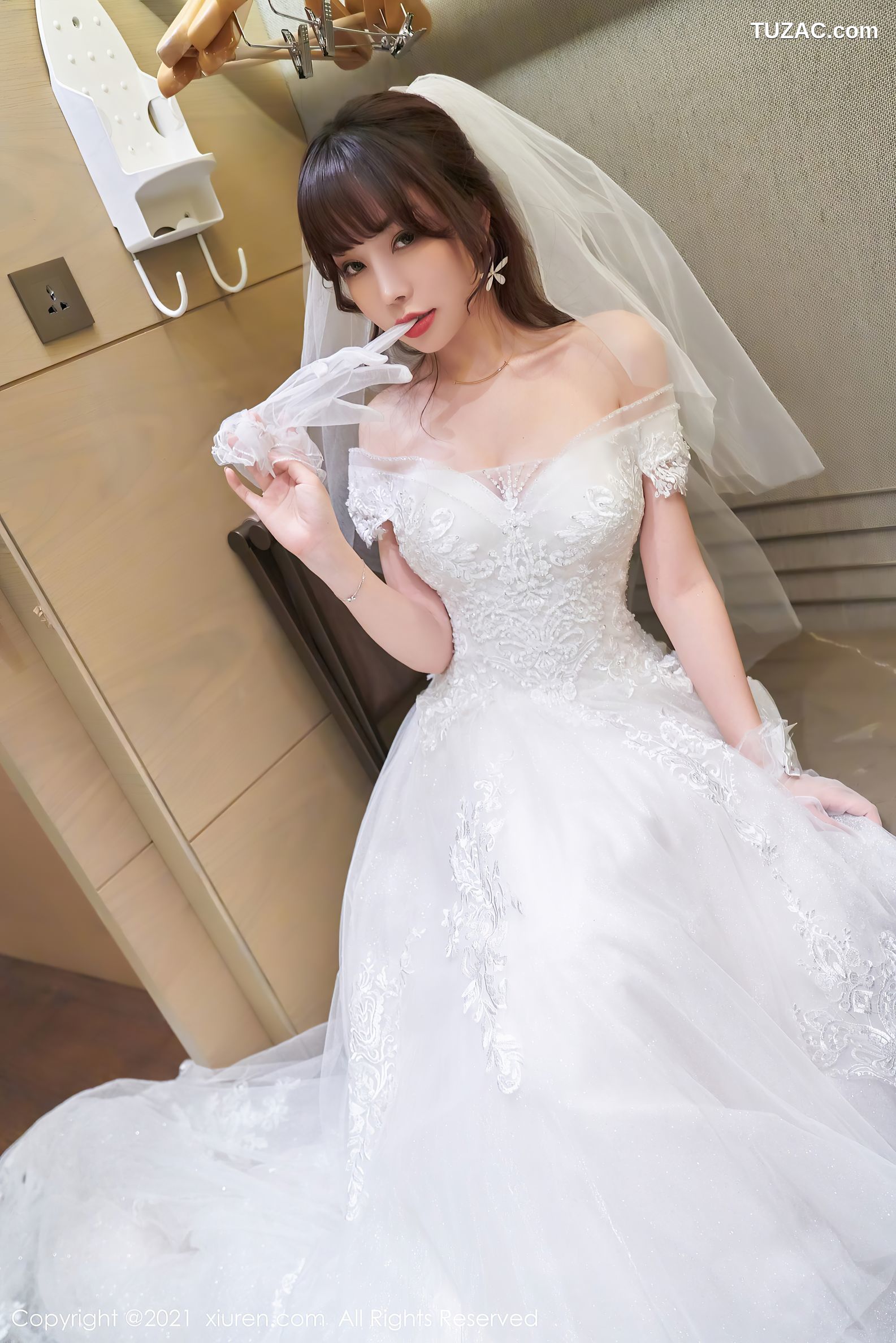 XiuRen秀人网-3248-芝芝Booty-唯美婚纱主题薄透轻纱-2021.03.26