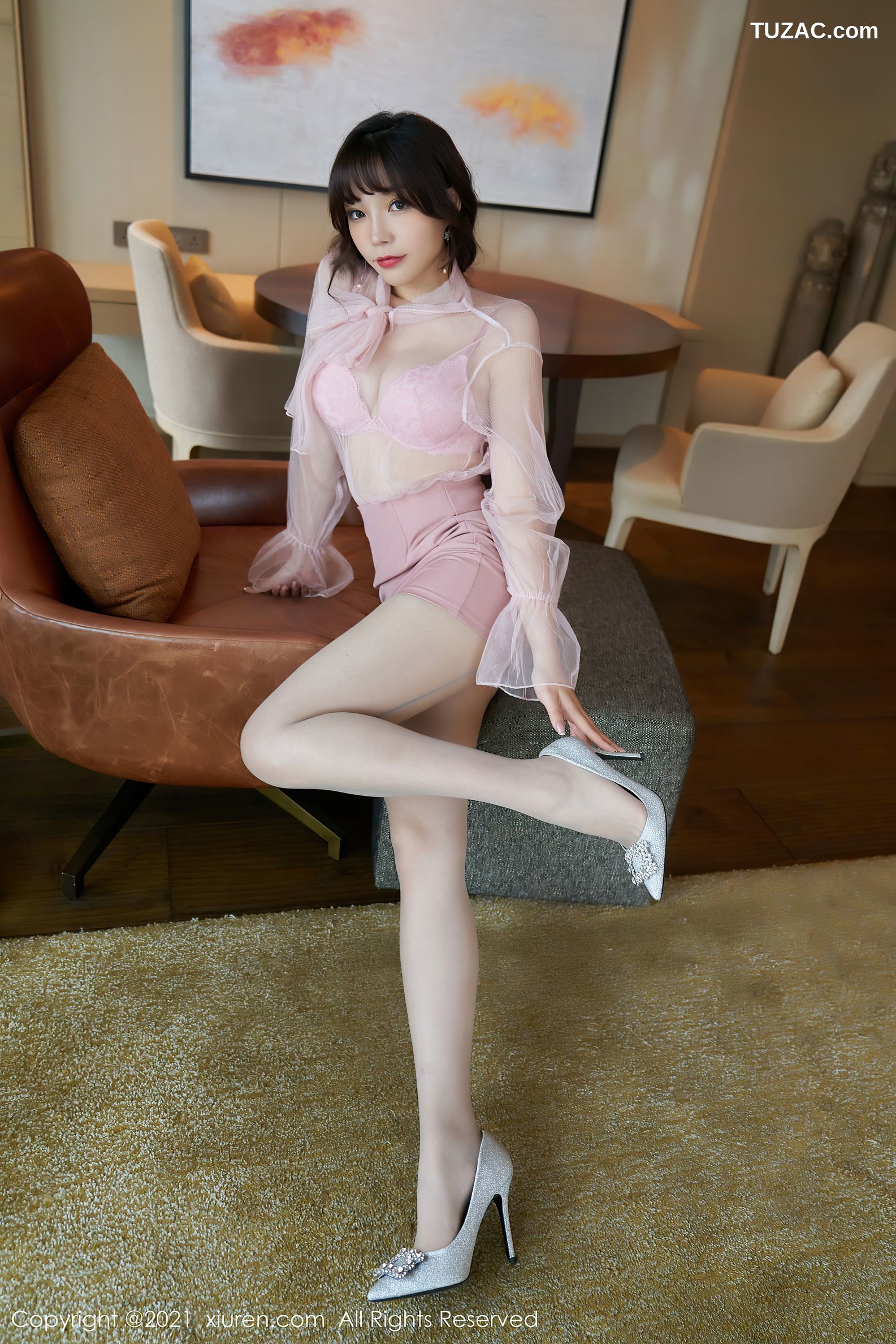 XiuRen秀人网-3306-芝芝Booty-粉色薄纱服饰透视-2021.04.14