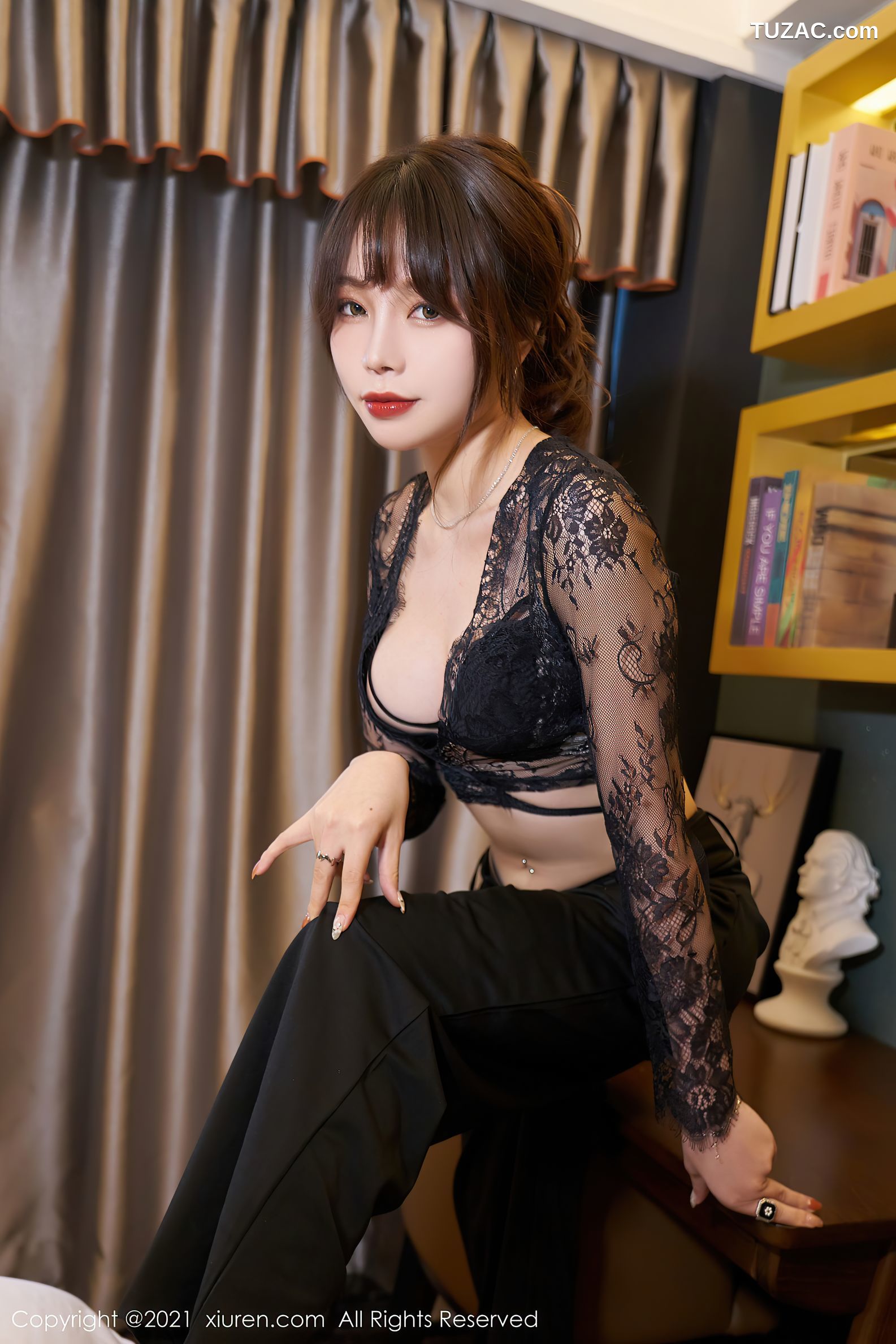 XiuRen秀人网-3414-芝芝Booty-黑色蕾丝情趣内衣蕾丝吊带袜-2021.05.14