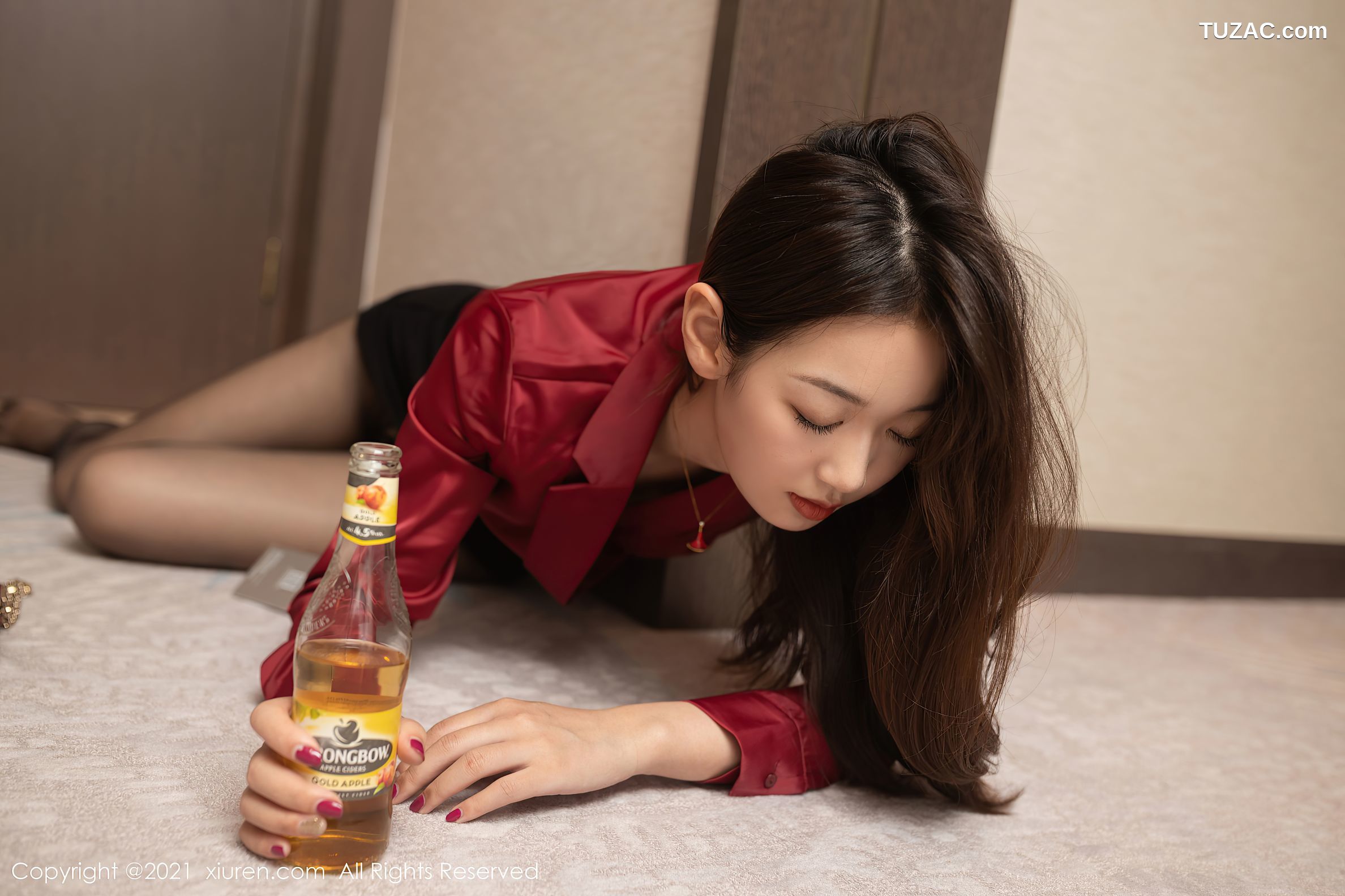 XiuRen秀人网-3583-唐安琪-澳门旅拍酗酒买醉主题狂野豹纹内衣迷人-2021.06.24