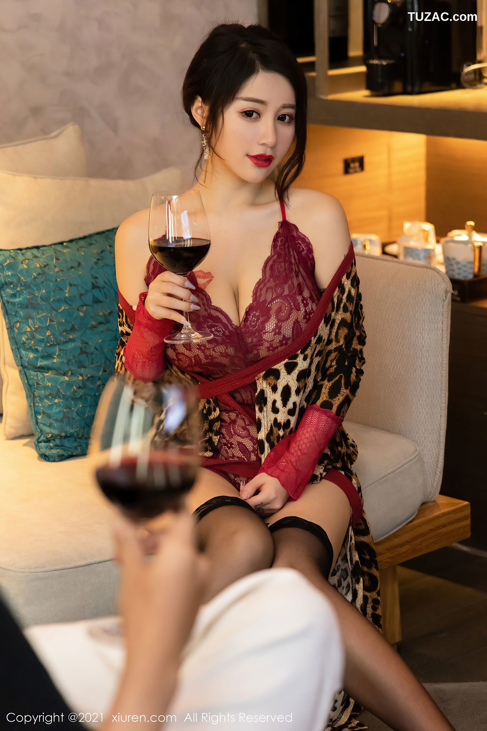 XiuRen秀人网-3605-美七Mia-酒店剧情主题缕空情趣内衣-2021.06.30