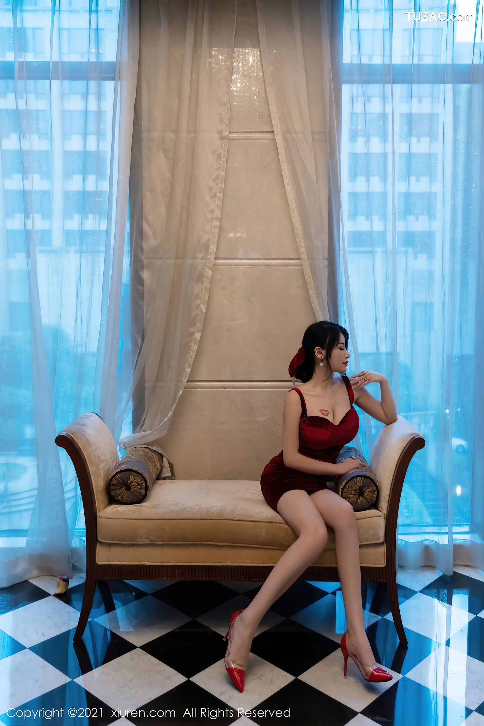 XiuRen秀人网-3681-美七Mia-红色低胸连身裙-2021.07.19