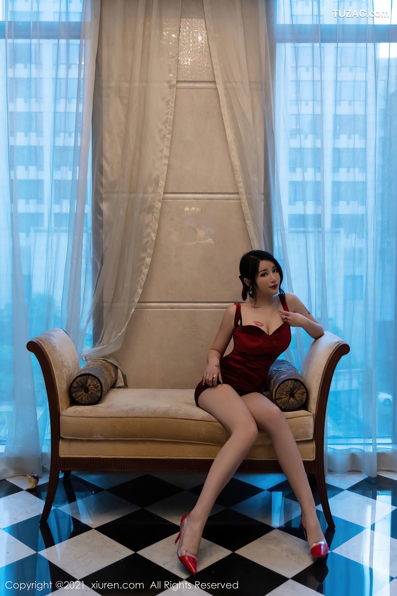 XiuRen秀人网-3681-美七Mia-红色低胸连身裙-2021.07.19