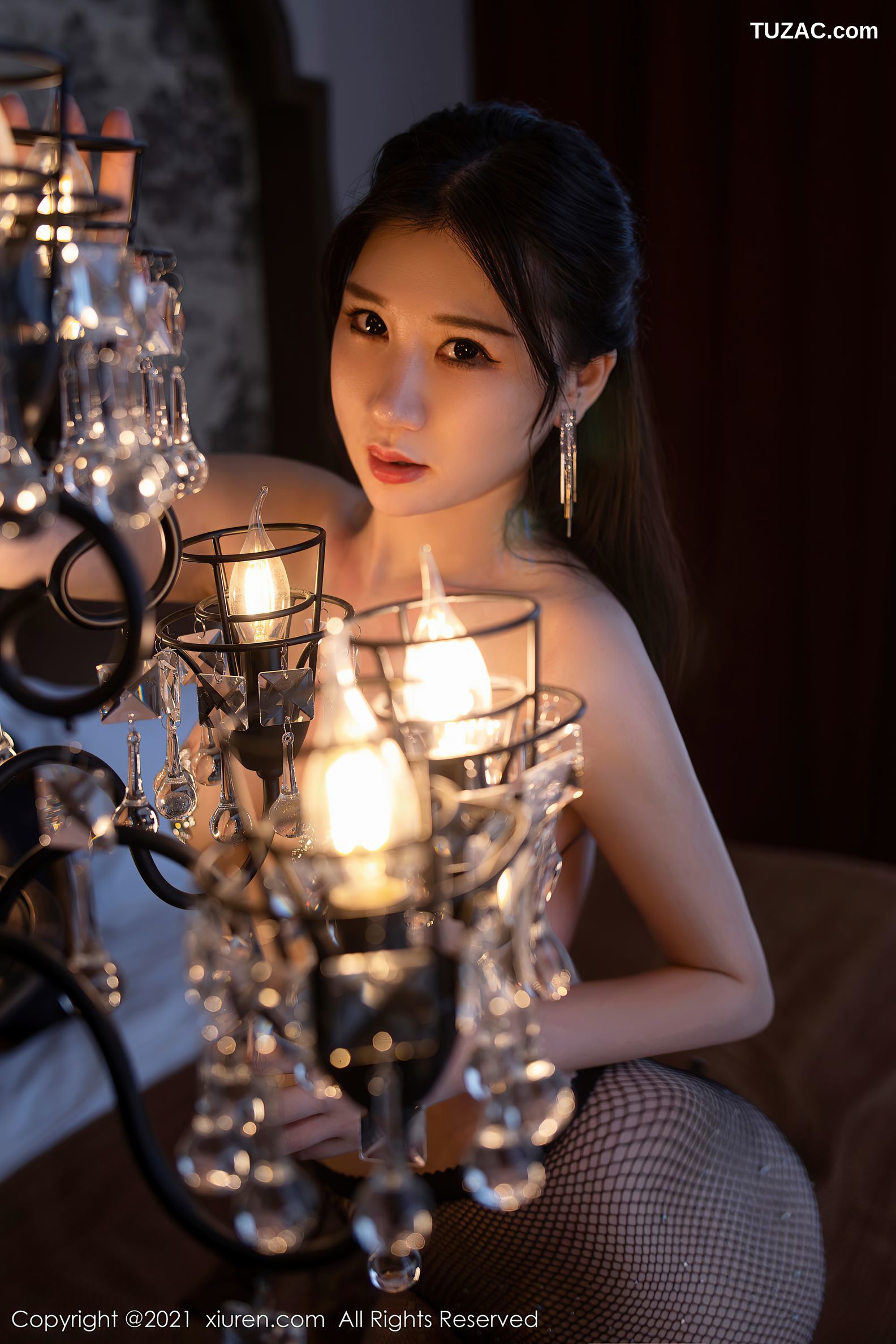 XiuRen秀人网-3880-顾乔楠Cora-御姐风美足主题连档裤网袜-2021.09.01