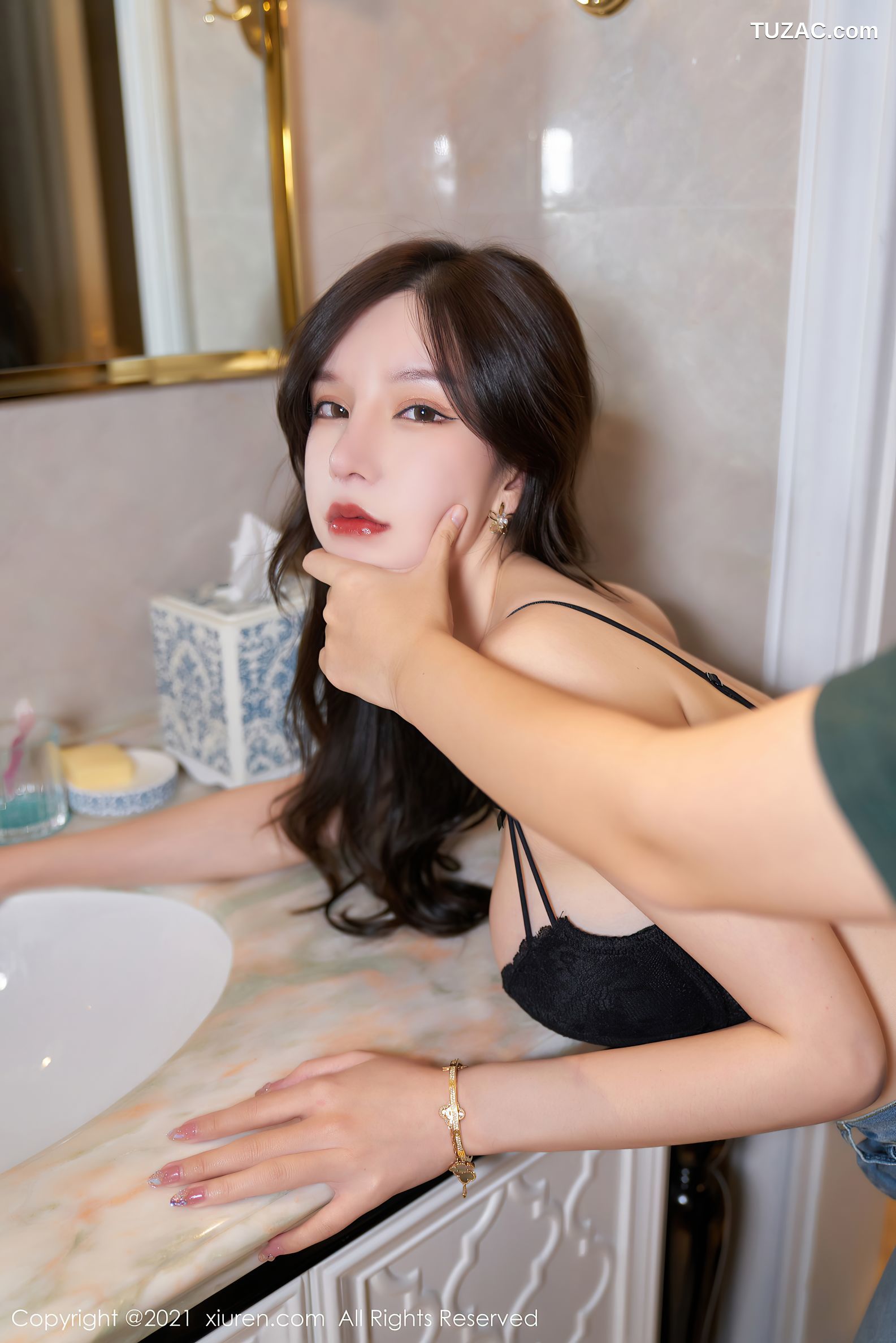 XiuRen秀人网-3931-周于希Sandy-大理旅拍女侦探剧情主题-2021.09.10
