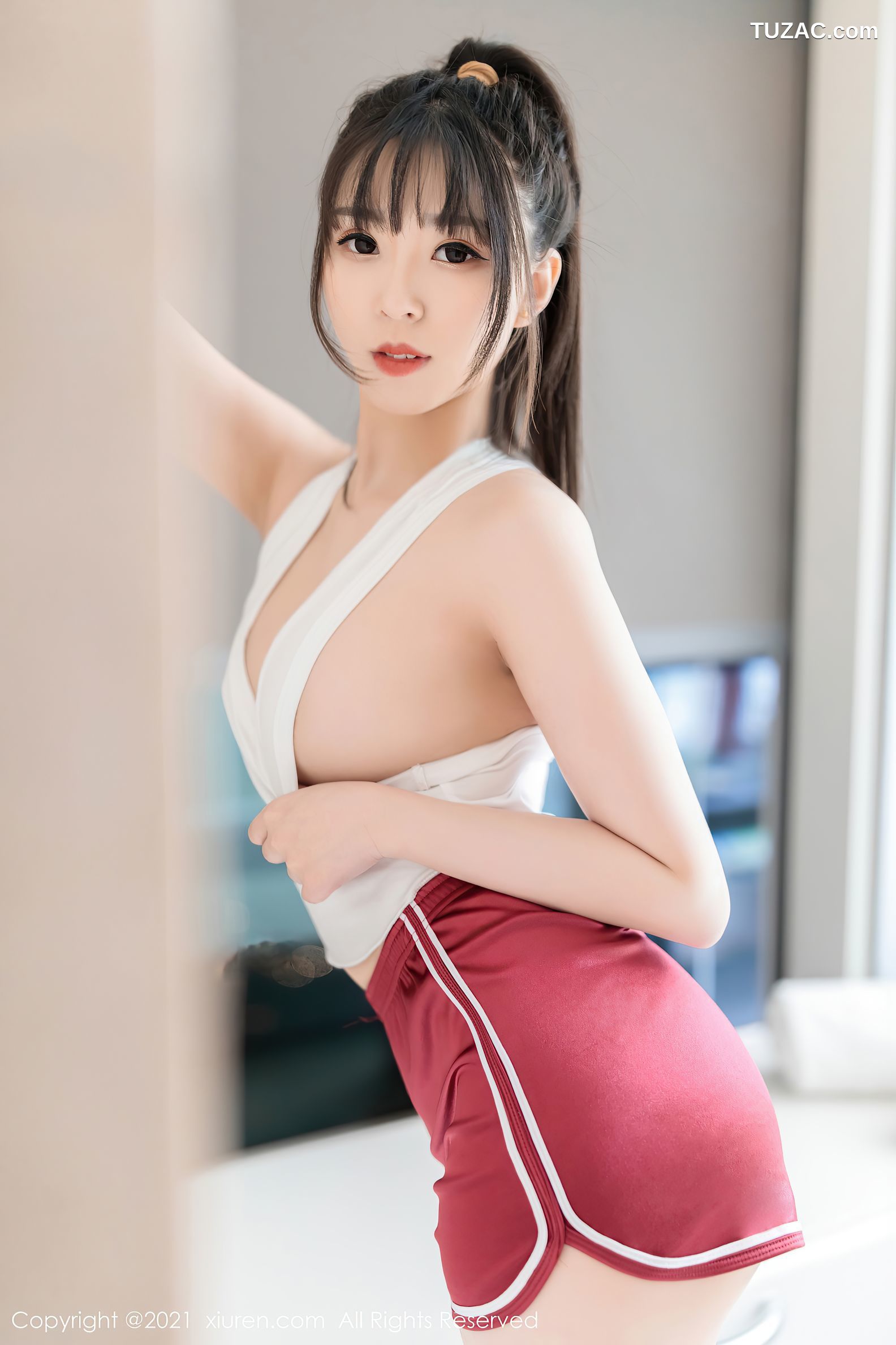 XiuRen秀人网-4030-小波多-居家女友服饰白背心红短裤-2021.10.08