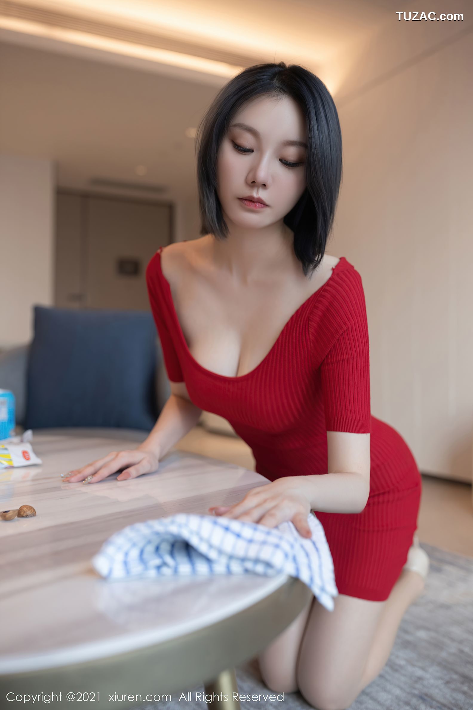 XiuRen秀人网-4077-安然Maleah-重庆旅拍人妻主题性感内衣-2021.10.18