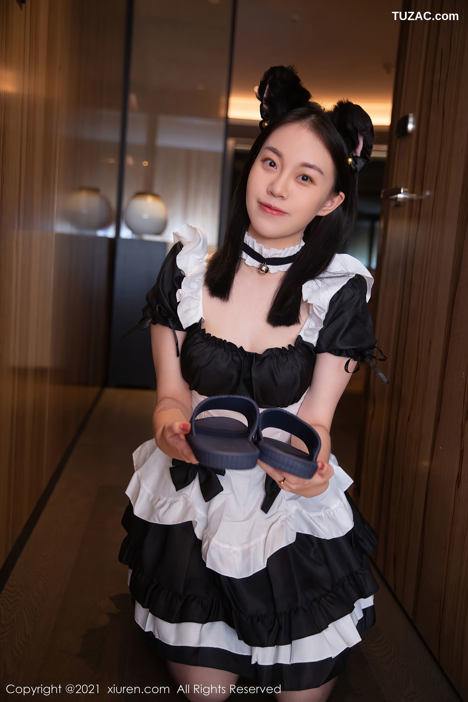 XiuRen秀人网-4153-一颗甜蛋黄a-深夜女仆服务主题低胸装蕾丝吊带袜-2021.11.02