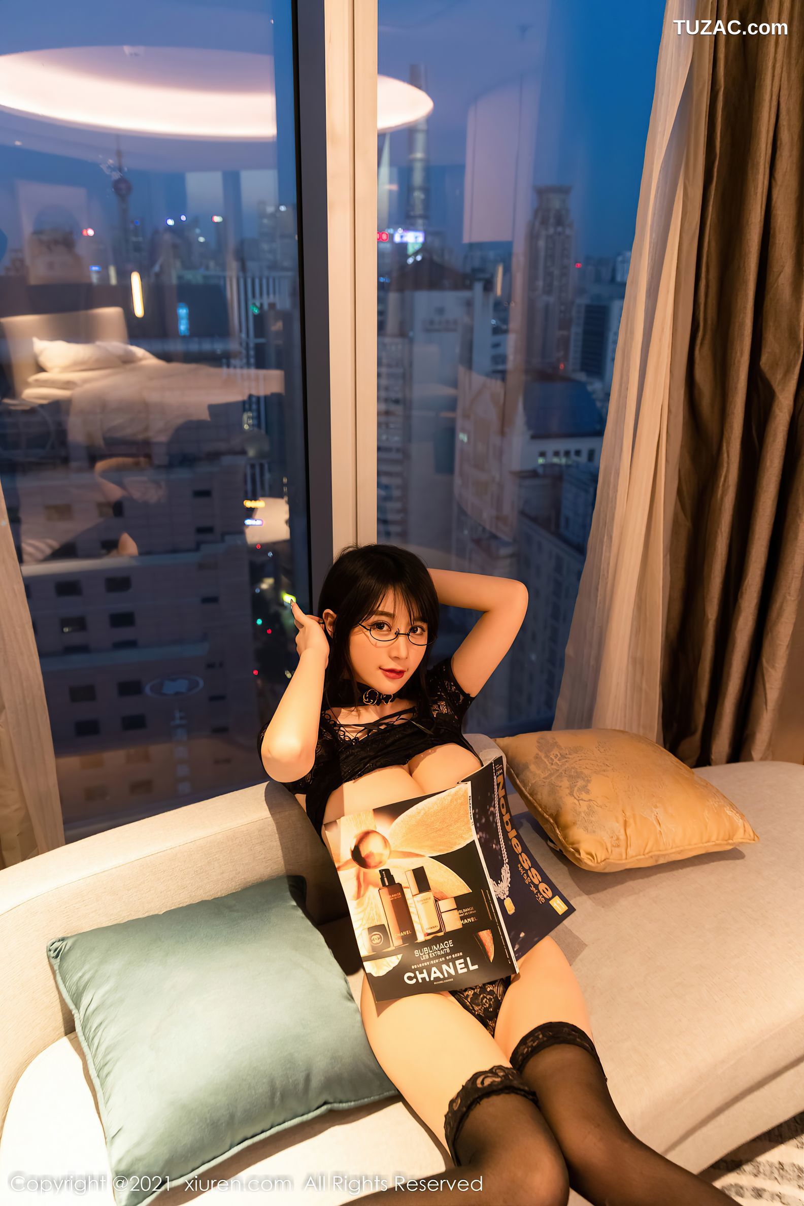 XiuRen秀人网-4317-美七Mia-青海旅拍黑色蕾丝内衣丁字裤-2021.12.09