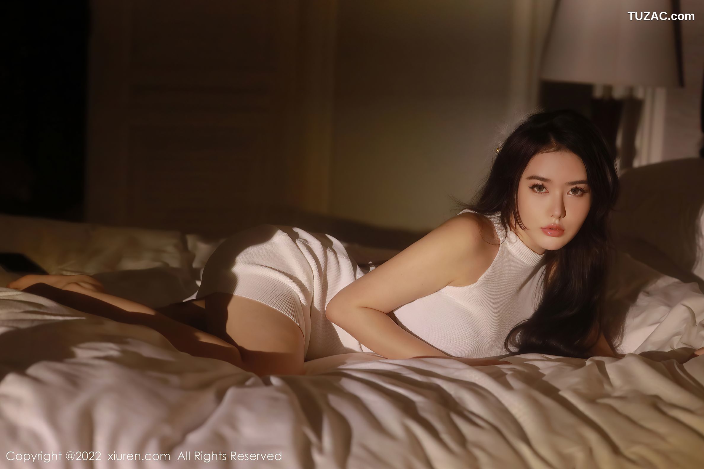 XiuRen秀人网-4504-玛鲁娜Manuela-三亚旅拍-白衣白情趣吊带裙-2022.01.24
