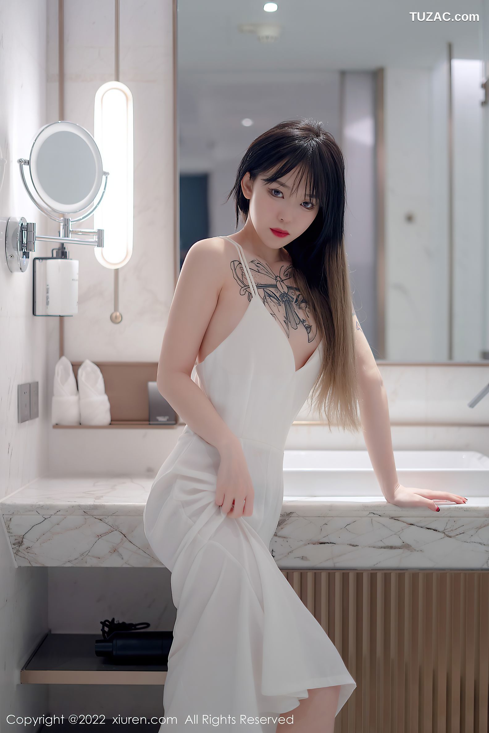 XiuRen秀人网-4611-奶瓶-浴室白色轻透薄纱吊带长裙-2022.02.21