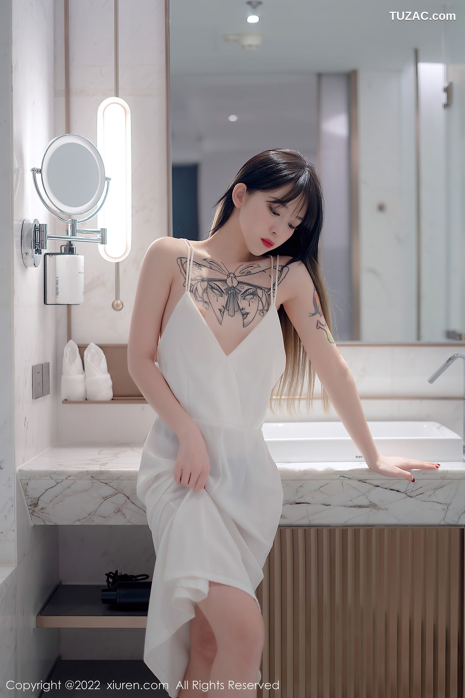 XiuRen秀人网-4611-奶瓶-浴室白色轻透薄纱吊带长裙-2022.02.21