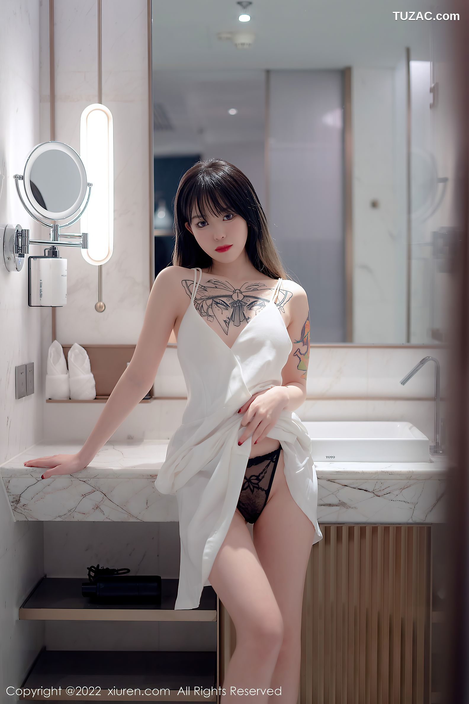 XiuRen秀人网-4611-奶瓶-浴室白色轻透薄纱吊带长裙-2022.02.21