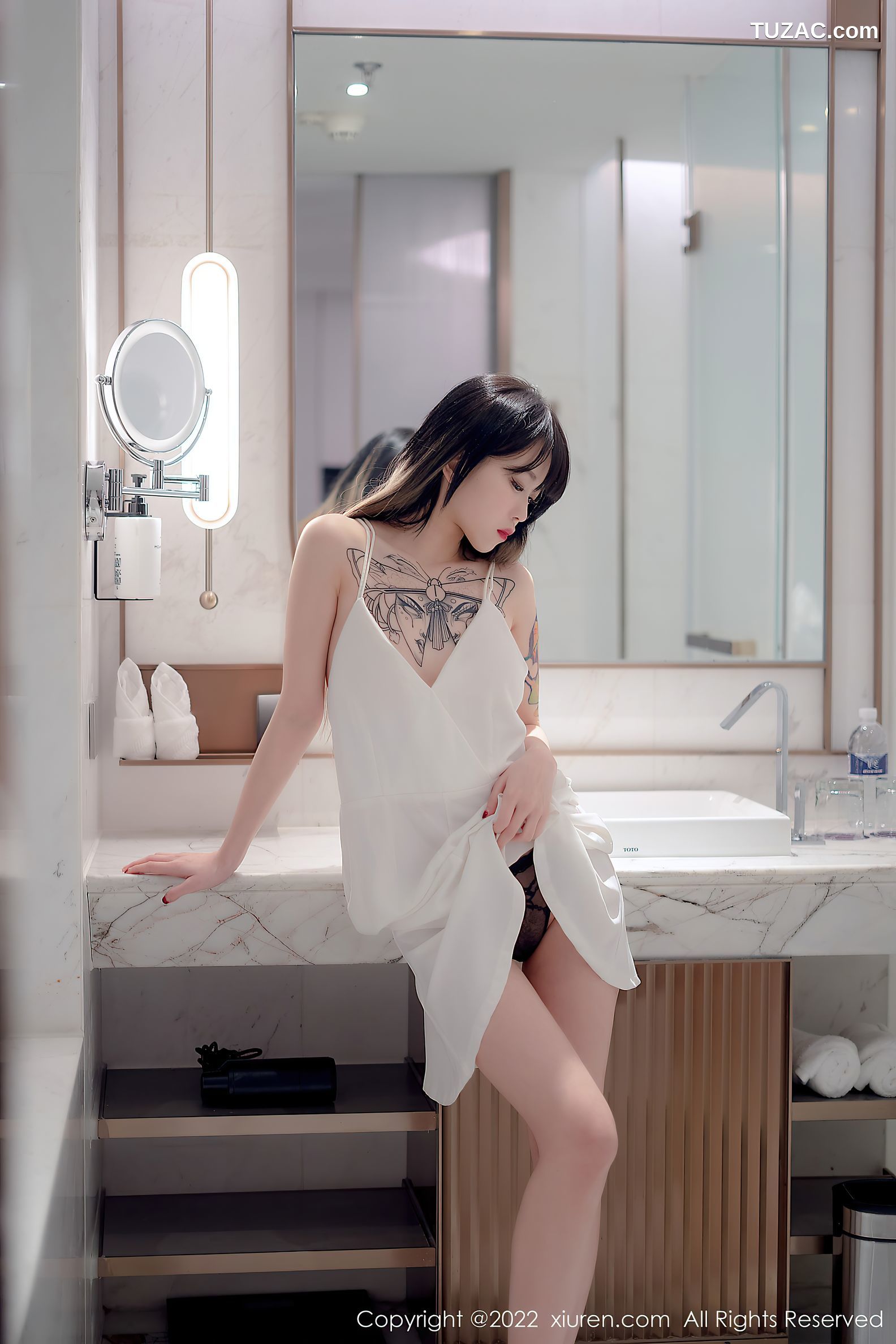 XiuRen秀人网-4611-奶瓶-浴室白色轻透薄纱吊带长裙-2022.02.21
