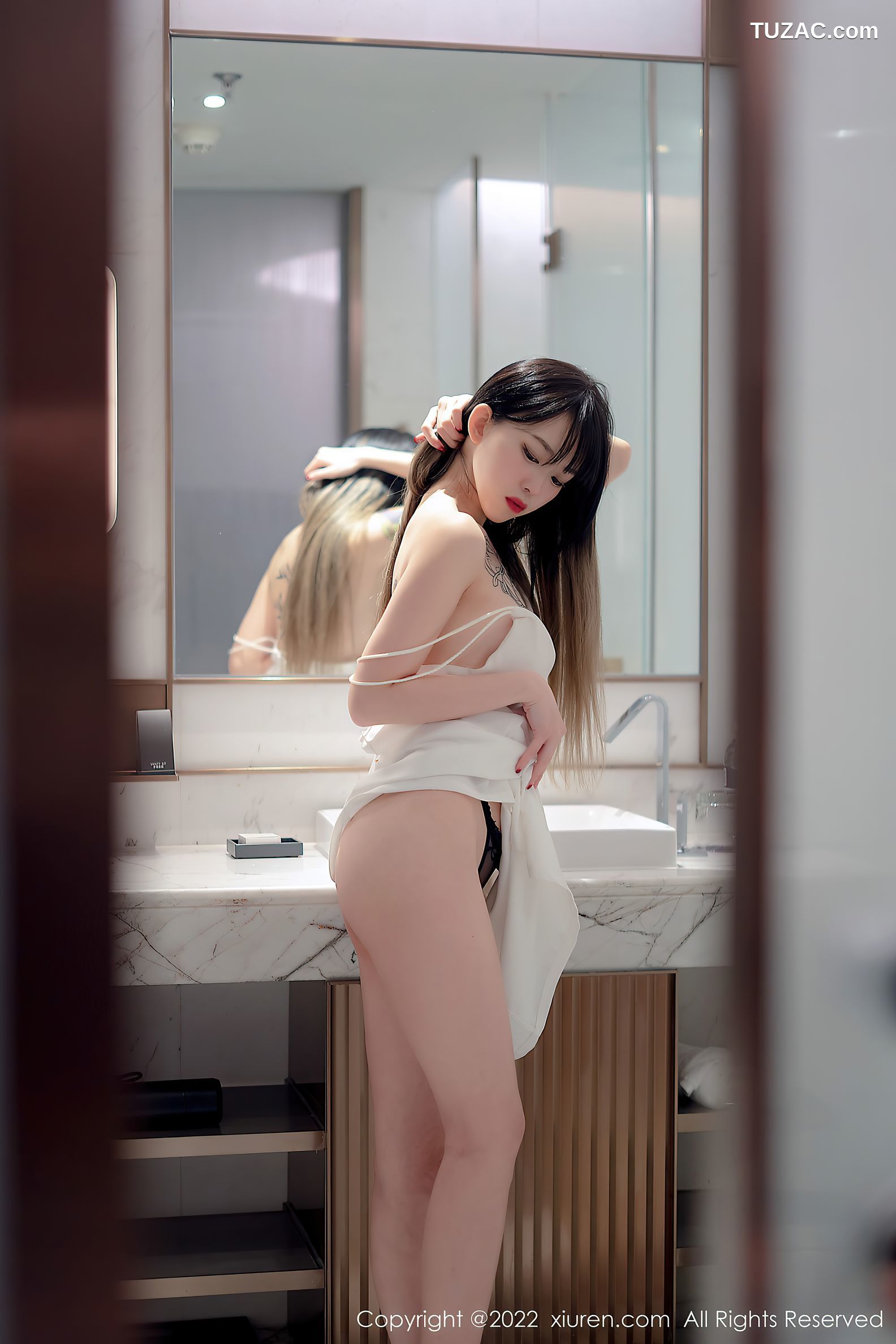 XiuRen秀人网-4611-奶瓶-浴室白色轻透薄纱吊带长裙-2022.02.21