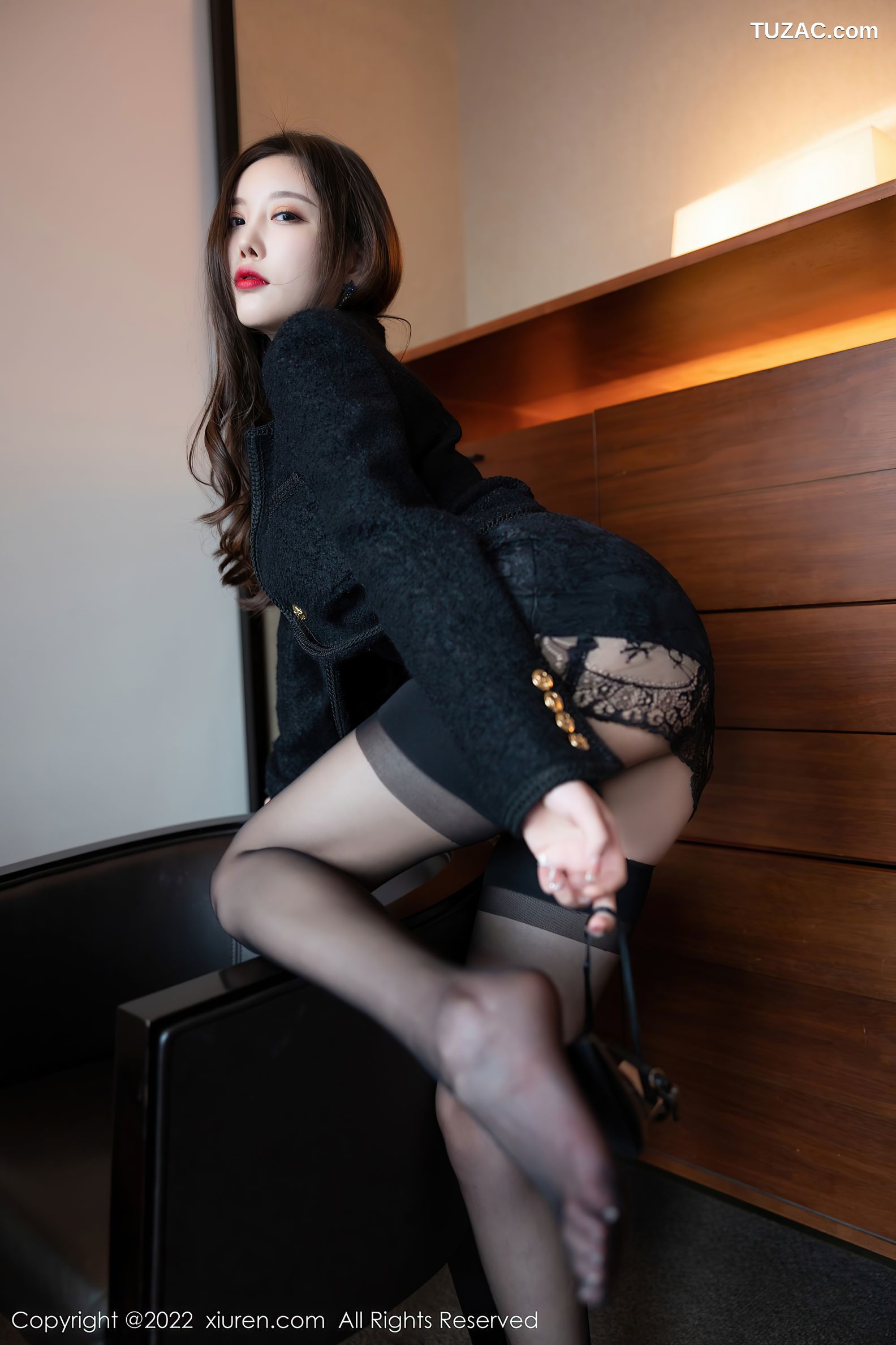 XiuRen秀人网-4615-杨晨晨Yome-黑色服饰蕾丝情趣内衣-2022.02.21