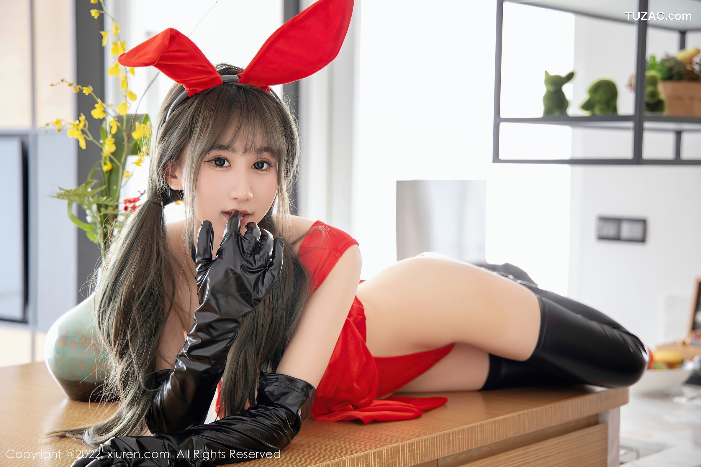 XiuRen秀人网-4828-小果冻儿-性感兔子礼物装扮红色服饰黑皮靴-2022.04.06