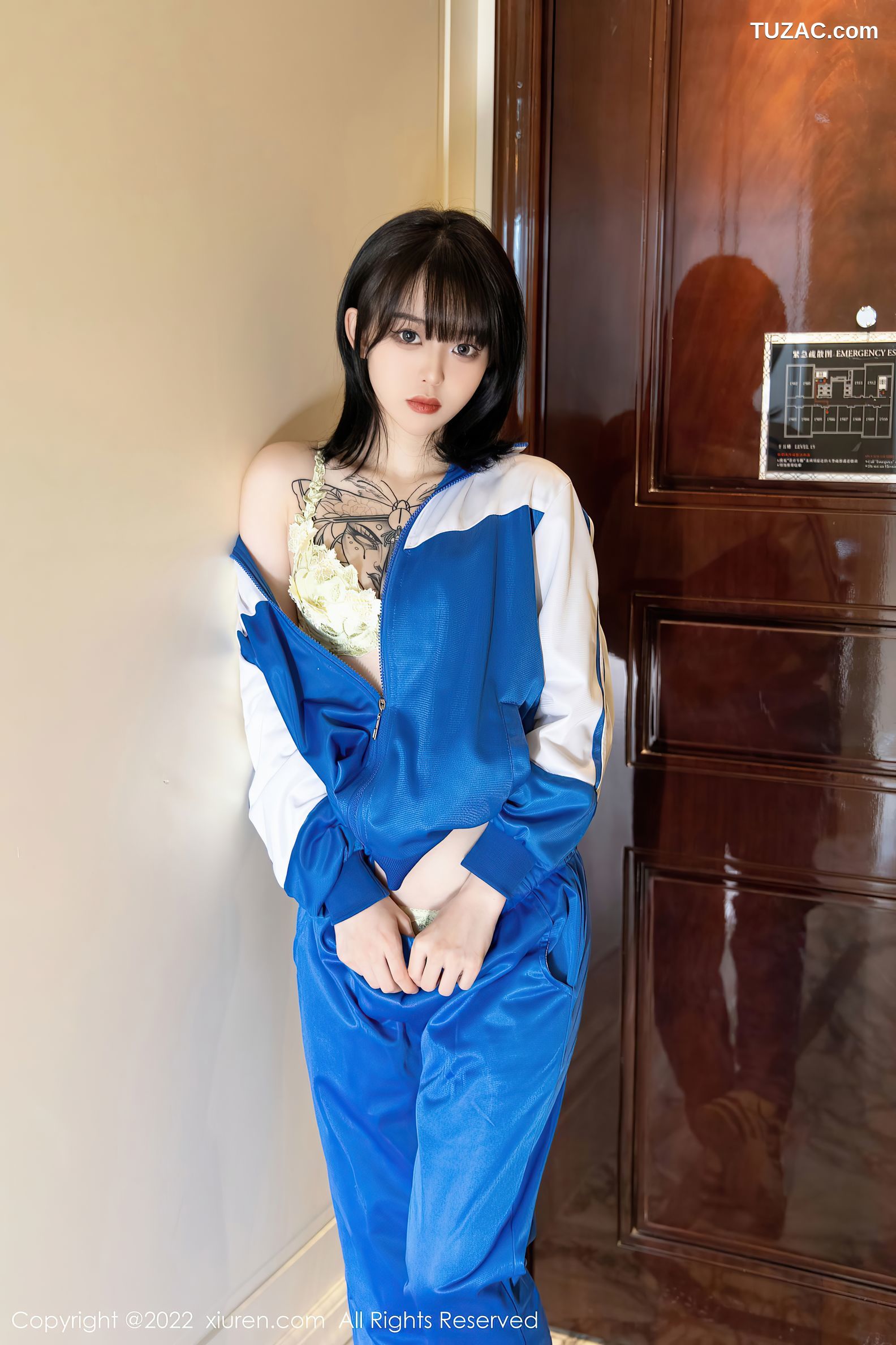 XiuRen秀人网-4838-奶瓶-蓝白运动服性感黄色内衣-2022.04.08