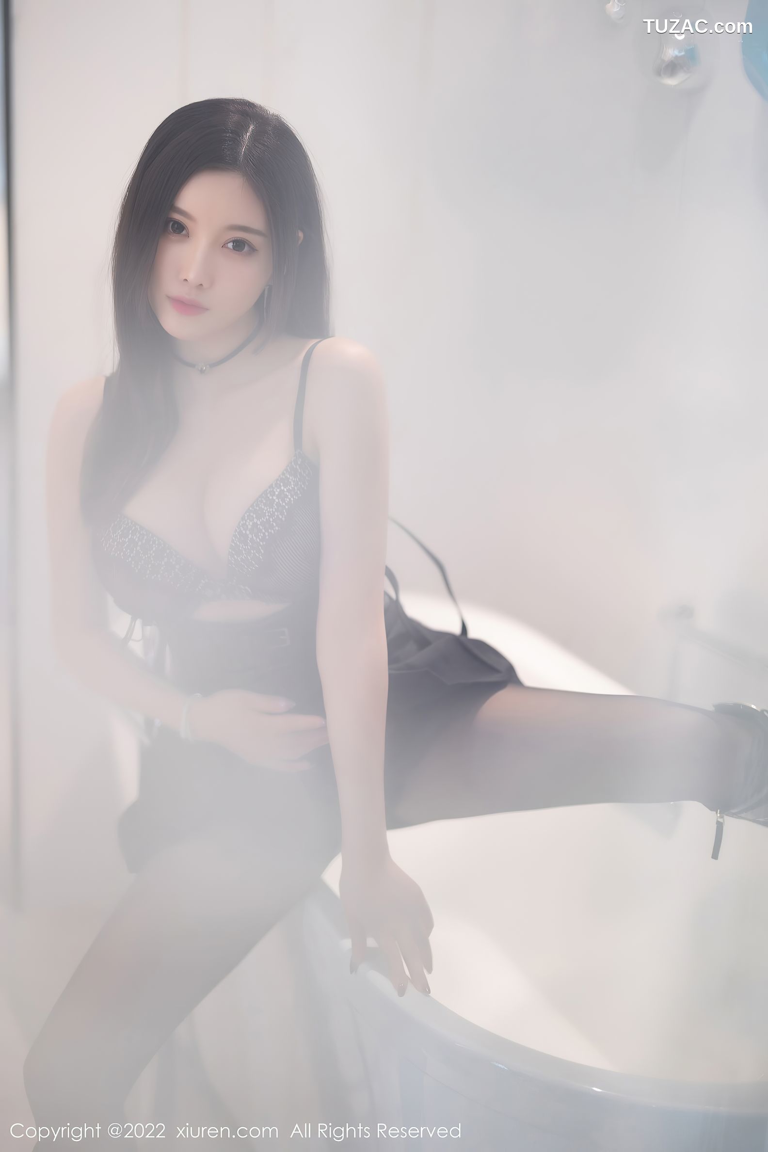 XiuRen秀人网-4856-杨晨晨Yome-性感白T黑短裙黑色蕾丝内衣-2022.04.12