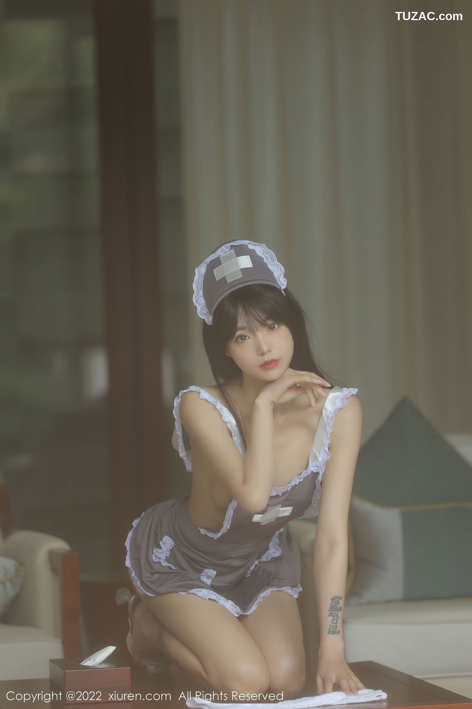 XiuRen秀人网-4924-佘贝拉Bella-海南岛旅拍灰色女仆装-2022.04.26