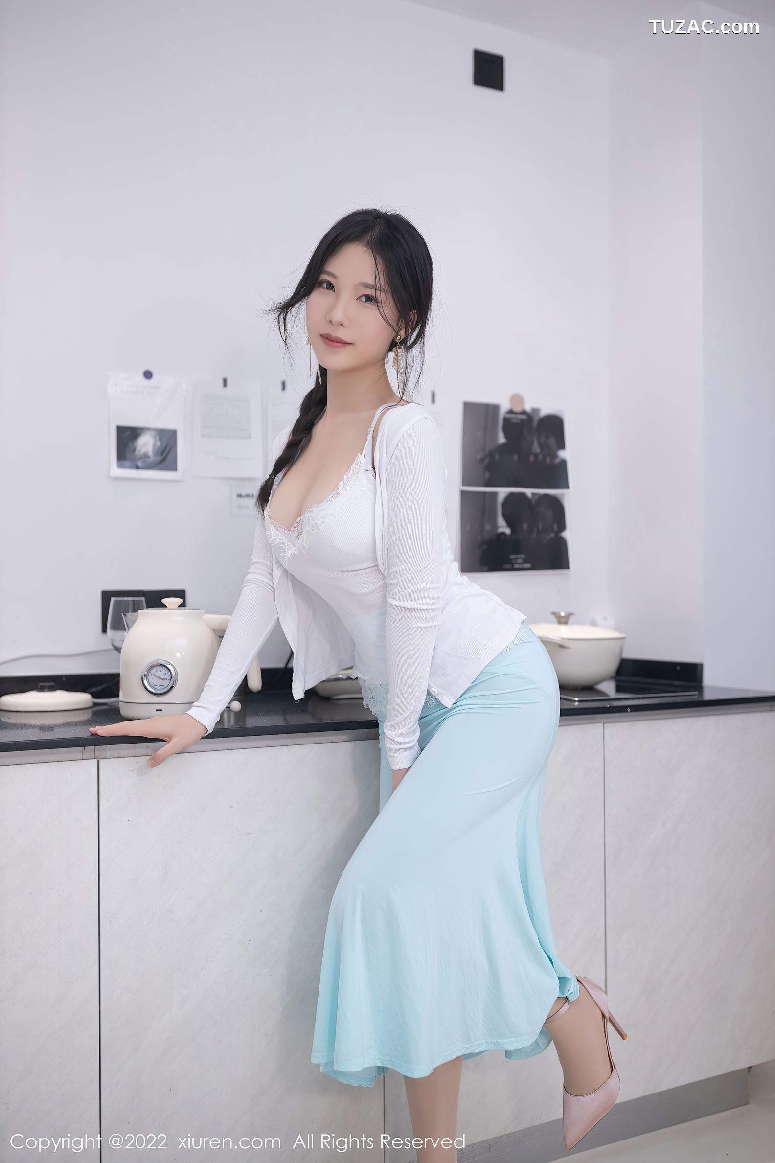 XiuRen秀人网-4994-利世-人妻拍摄主题白色服饰天蓝色短裙原色丝袜-2022.05.11