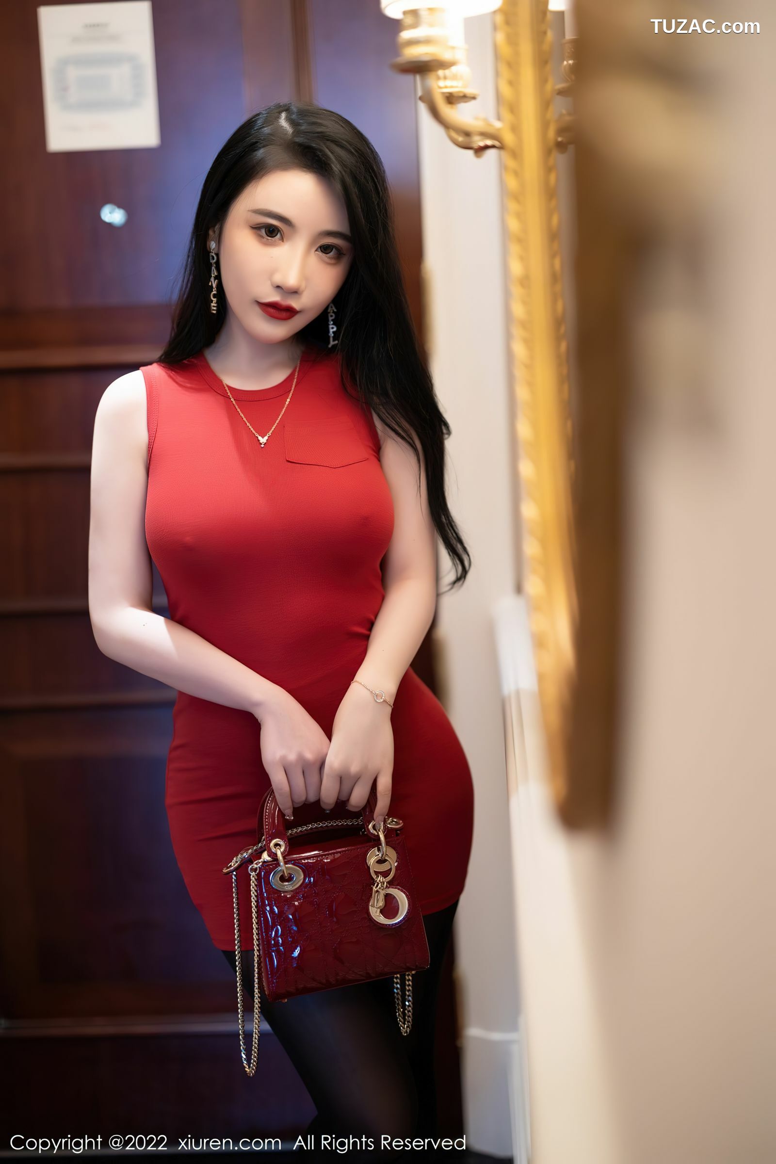 XiuRen-No.5151-绯月樱-红色紧身连衣裙黑丝