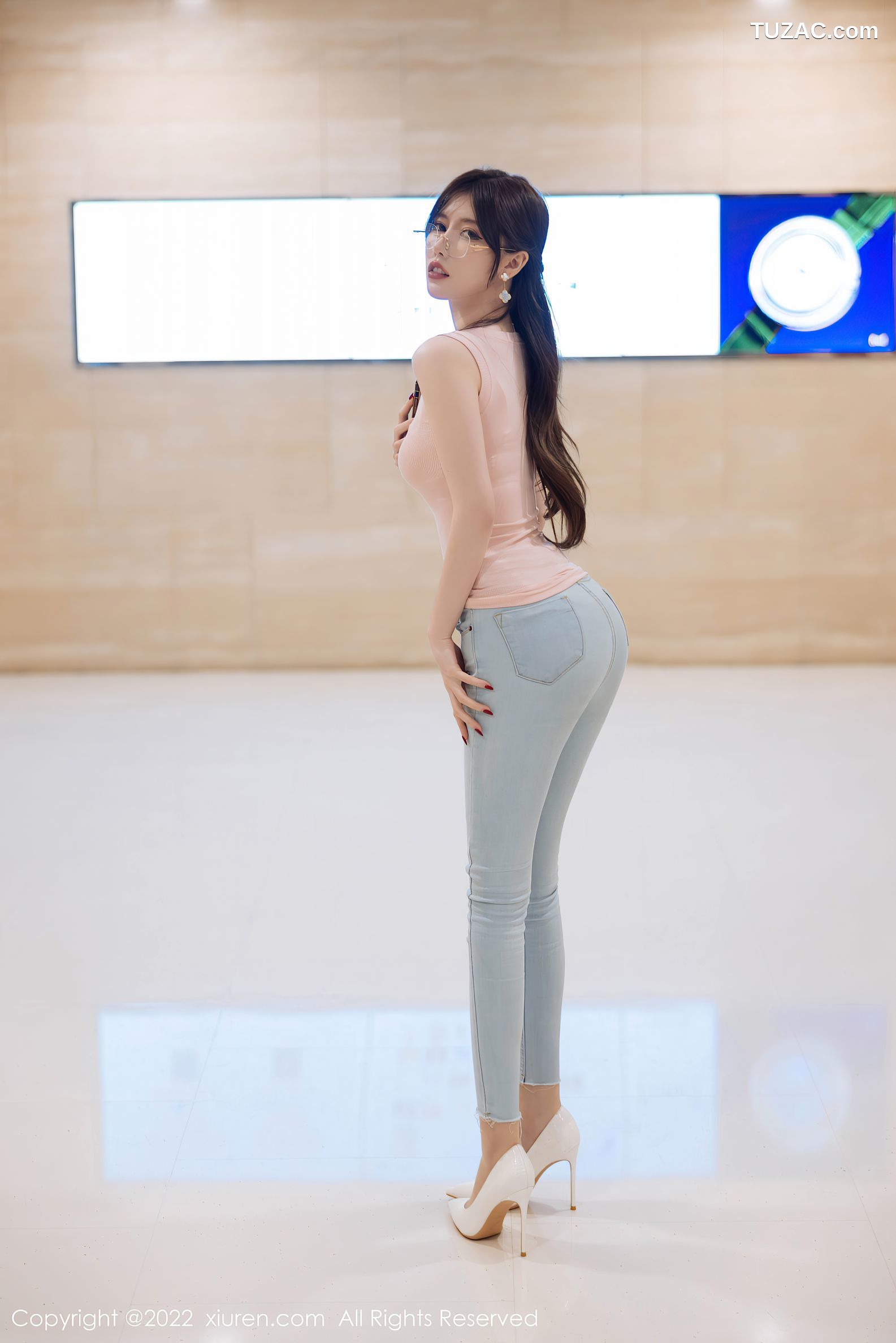 XiuRen-No.5306-美桃酱-性感厨娘