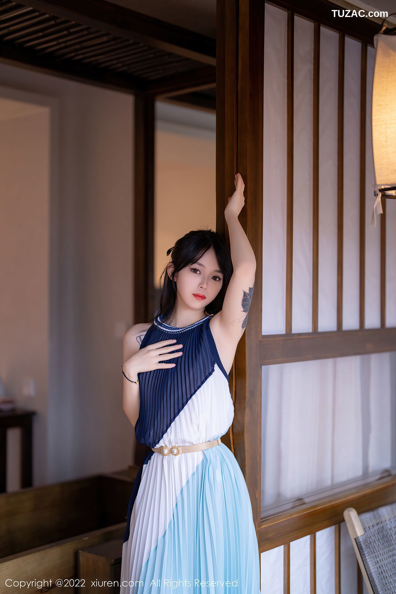 XiuRen-No.5327-奶瓶-连衣长裙蕾丝内衣