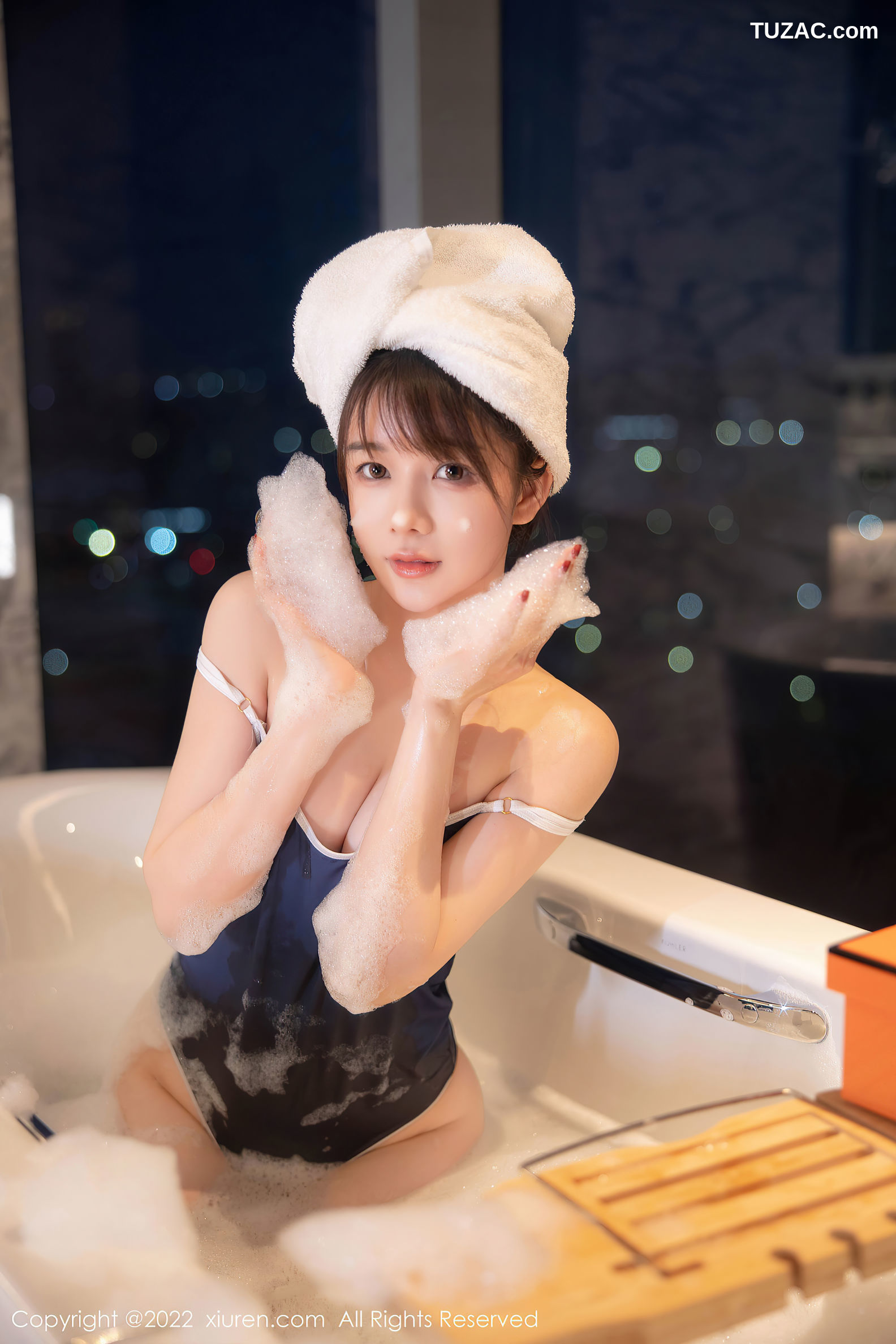 XiuRen-No.5477-婠婠么-蓝色死库水浴缸