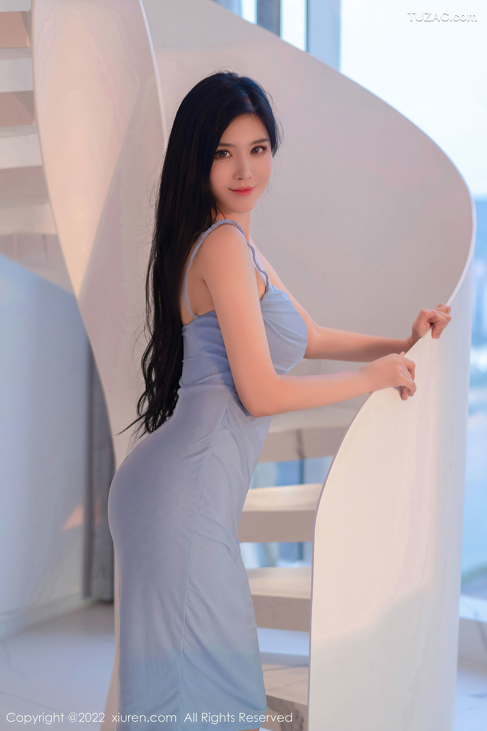 XiuRen-No.5550-刘钰儿-淡蓝吊带长裙