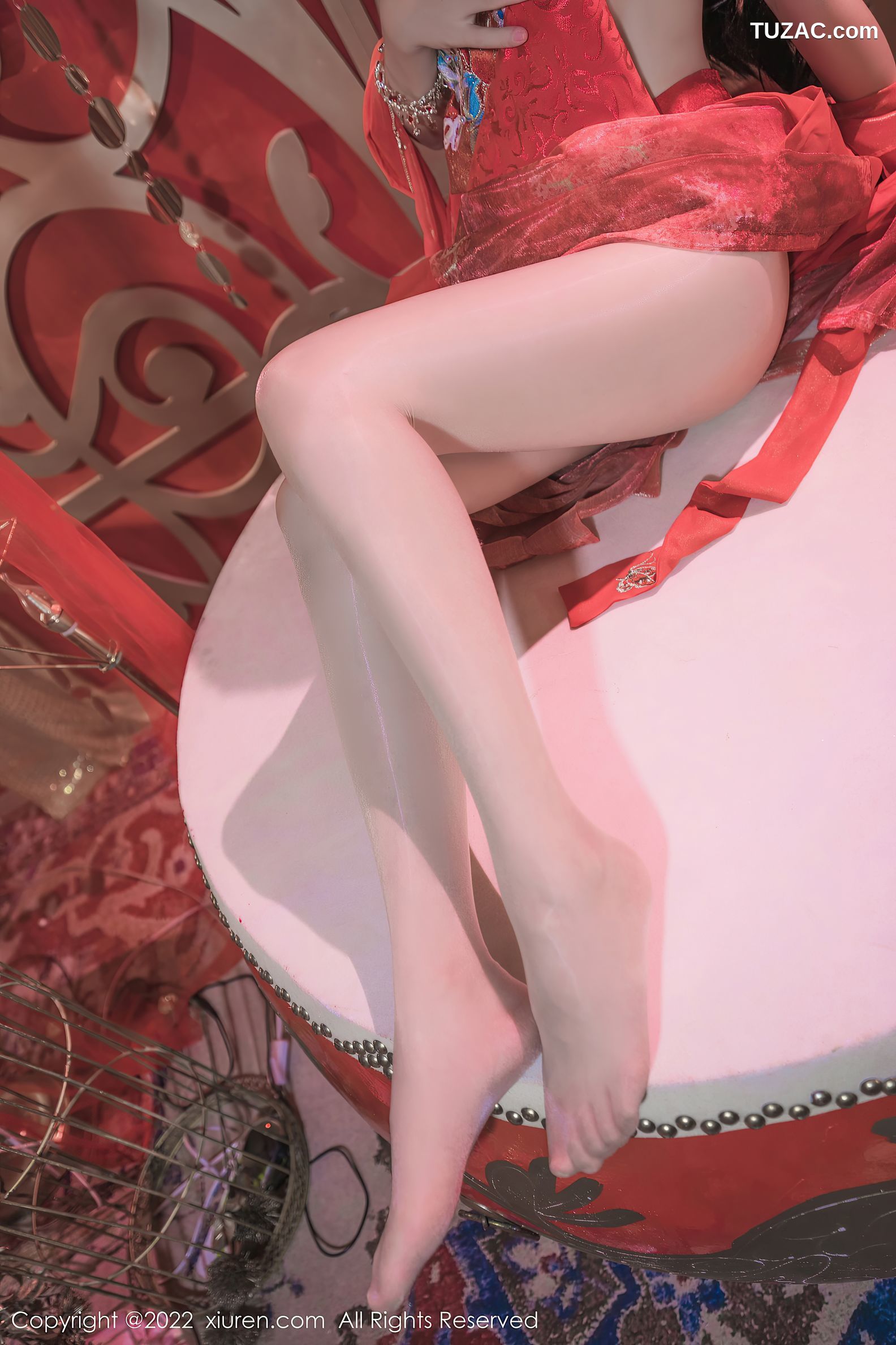 XiuRen-No.5699-利世-红裙西域公主红带束胸