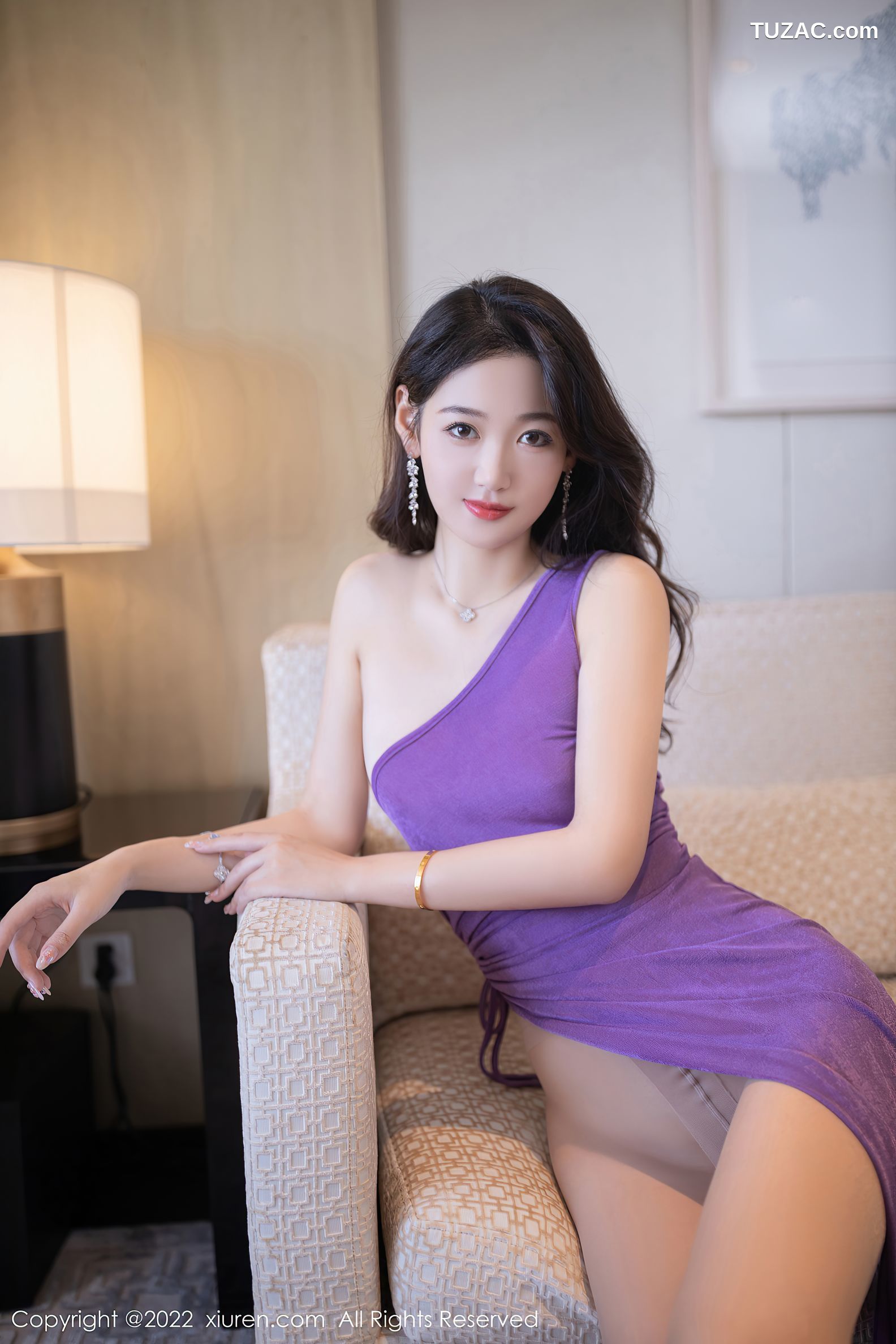XiuRen秀人网-6017-唐安琪-紫色露肩长裙超薄无内肉丝