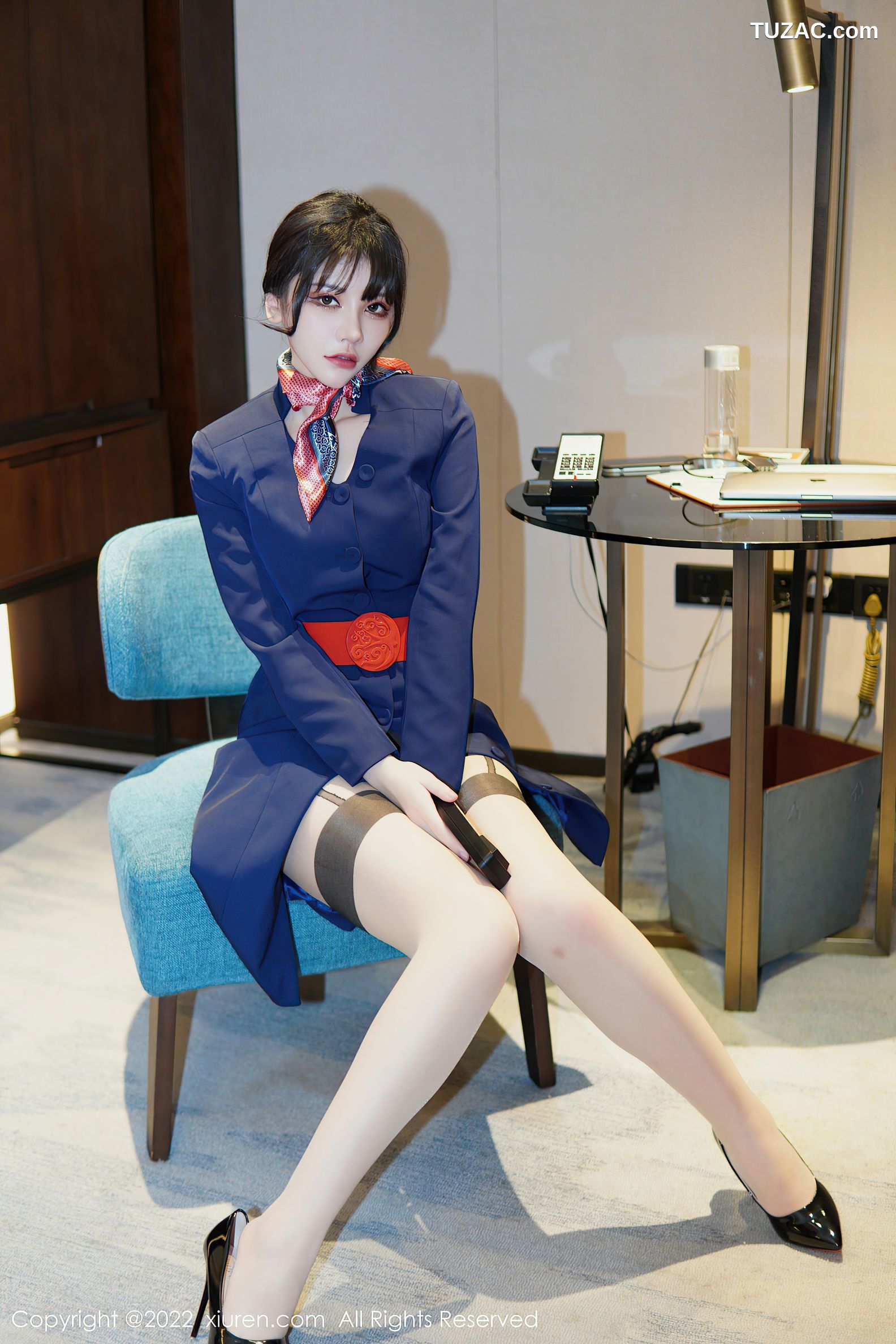 XiuRen秀人网-6048-桃桃子-深蓝空姐制服红色蕾丝内衣