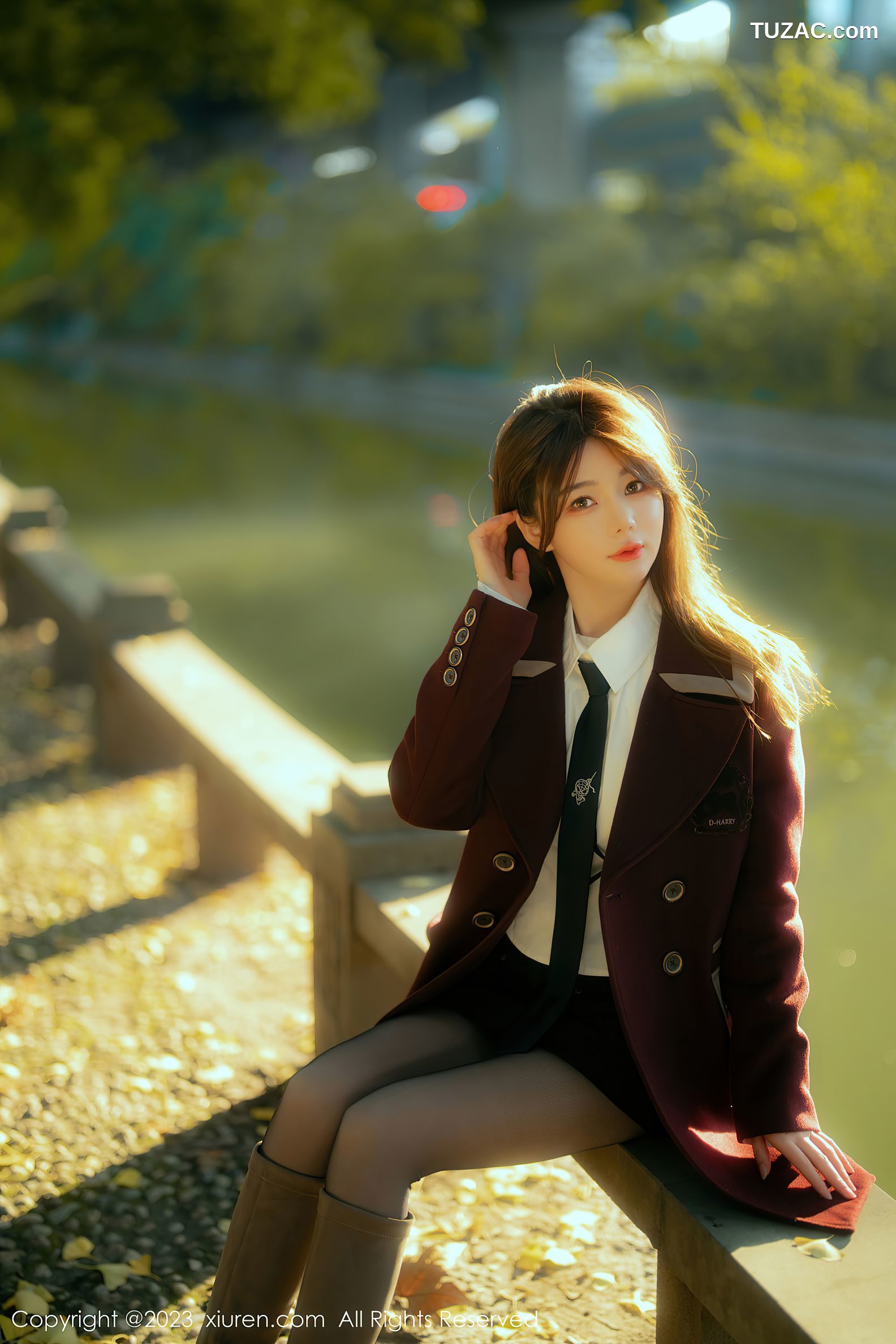 XiuRen秀人网-6137-婠婠么-白T黑色短裙黑丝