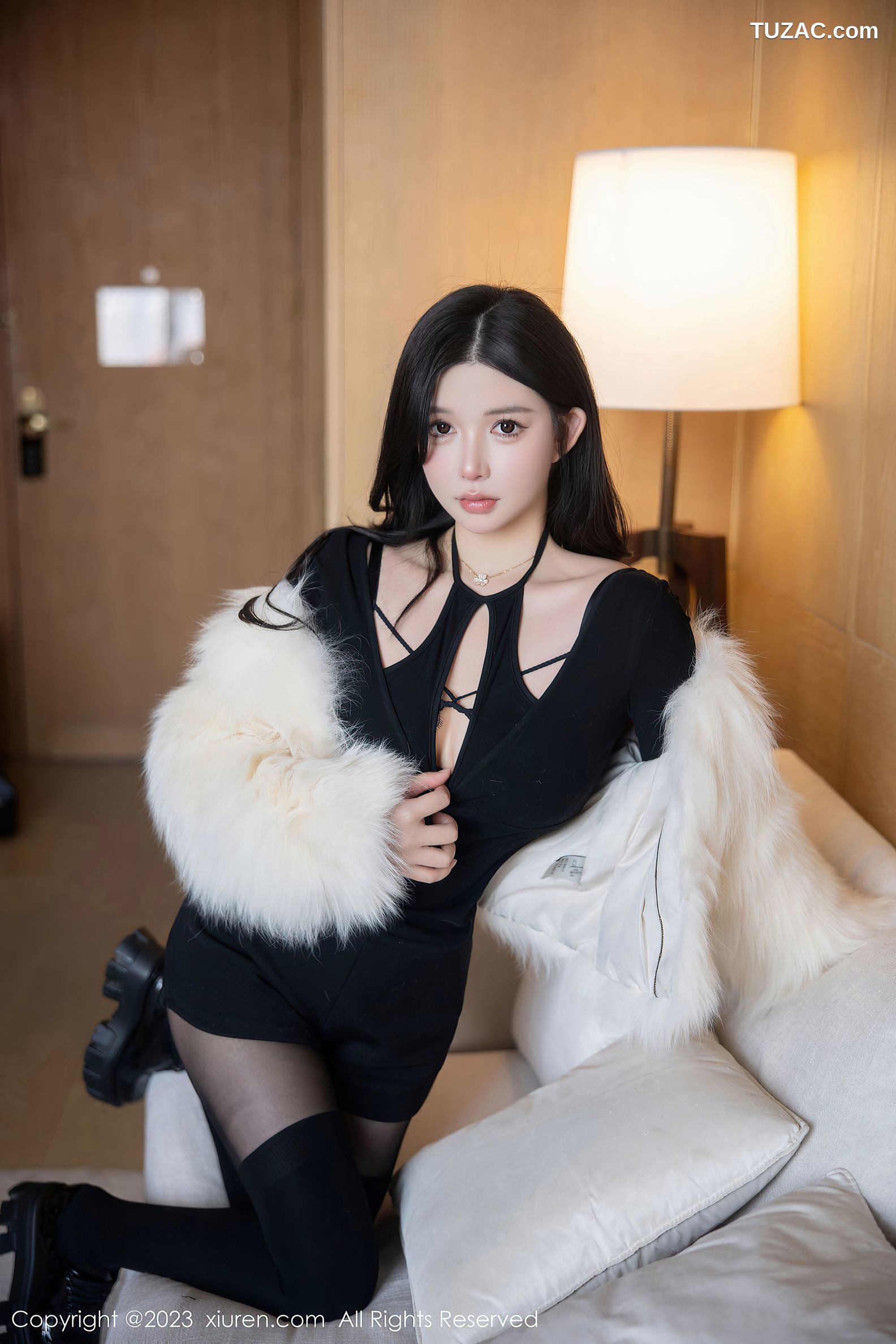 XiuRen秀人网-6212-林珊珊-黑色收身服饰黑色轻透蕾丝内衣