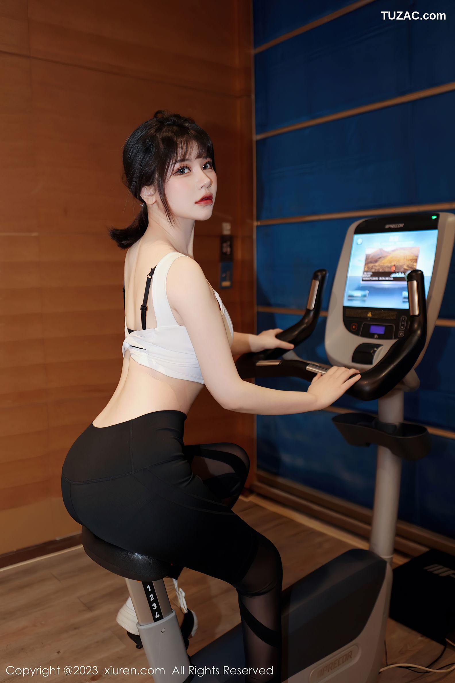 XiuRen秀人网-6289-桃桃子-白色短款上衣瑜伽裤性感内衣-2023.02.20