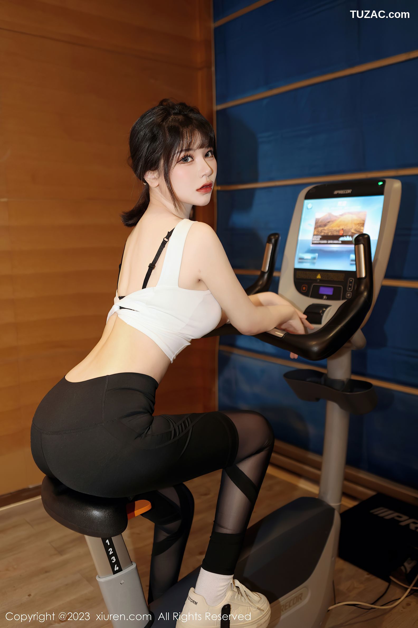 XiuRen秀人网-6289-桃桃子-白色短款上衣瑜伽裤性感内衣-2023.02.20