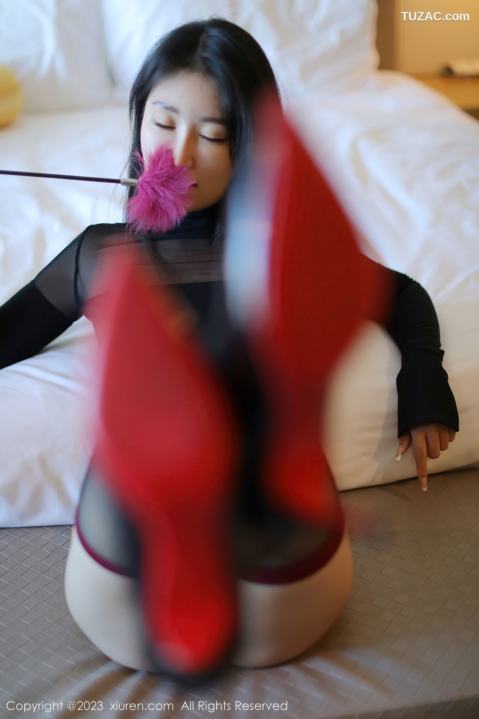 XiuRen秀人网-6380-司柠-黑色轻透高开叉服饰黑丝袜-2023.03.08