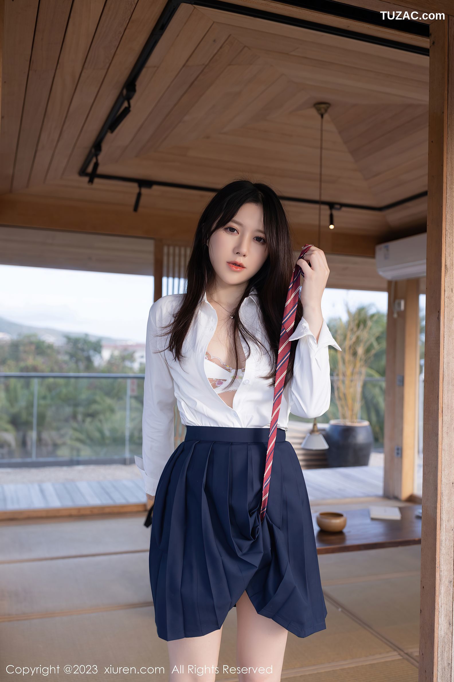 XiuRen秀人网-6400-鱼子酱Fish-性感学妹装扮白T深蓝短裙-2023.03.10