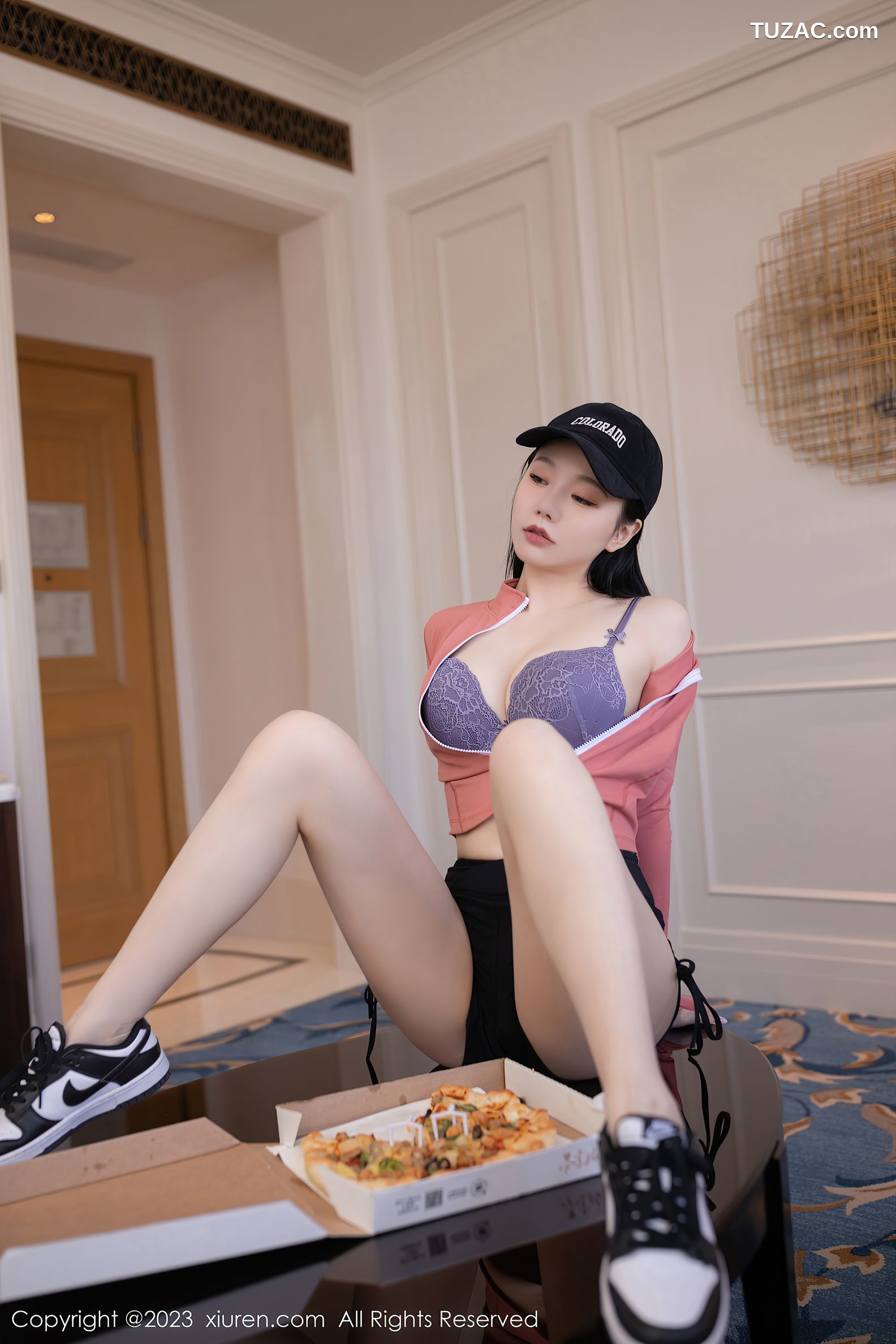 XiuRen秀人网-6487-安然Anran-粉色运动上衣黑短裙蕾丝内衣-2023.03.28