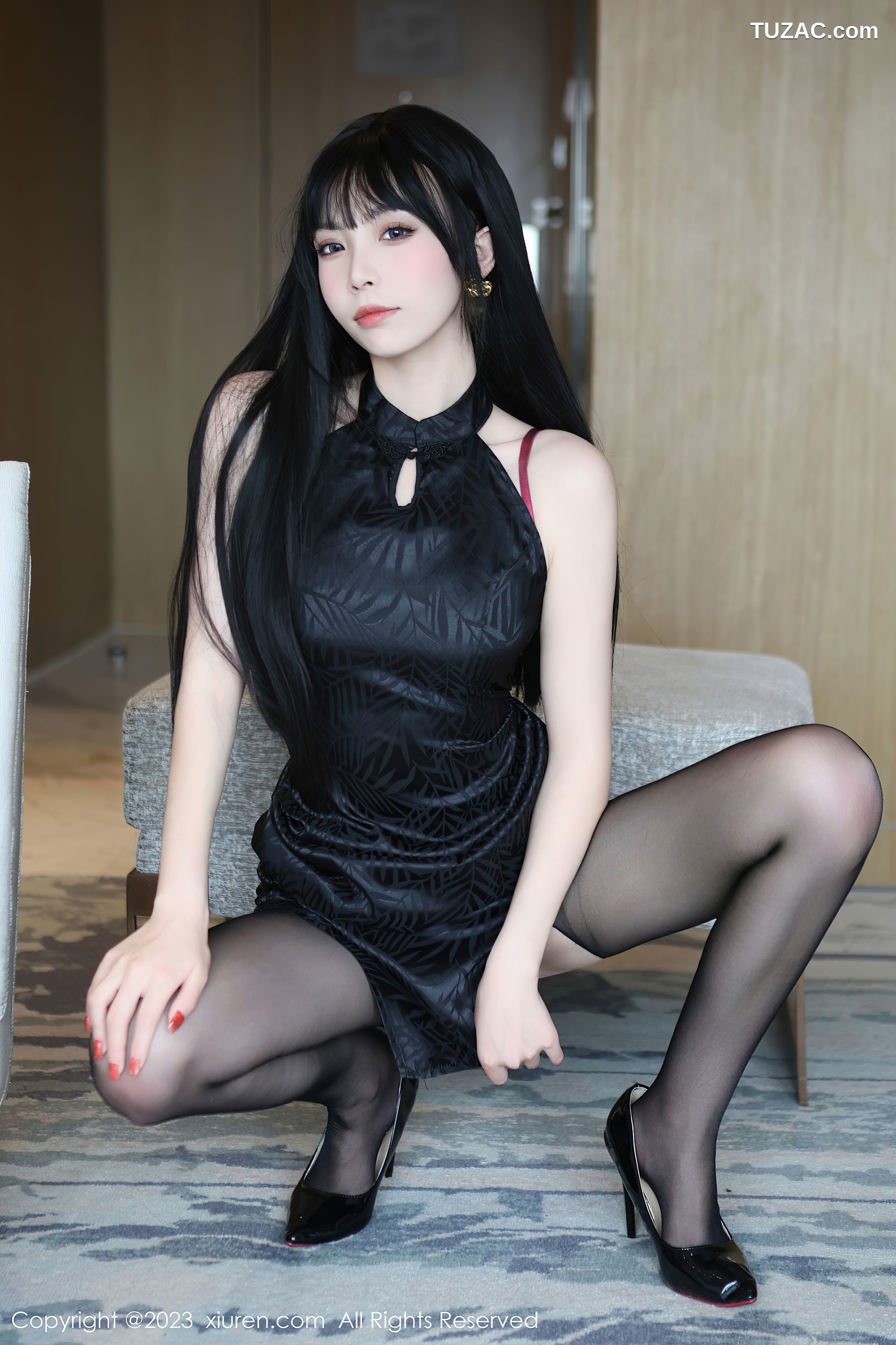 XiuRen秀人网-6666-江七七-深色旗袍性感暗红蕾丝内衣黑丝-2023.05.04
