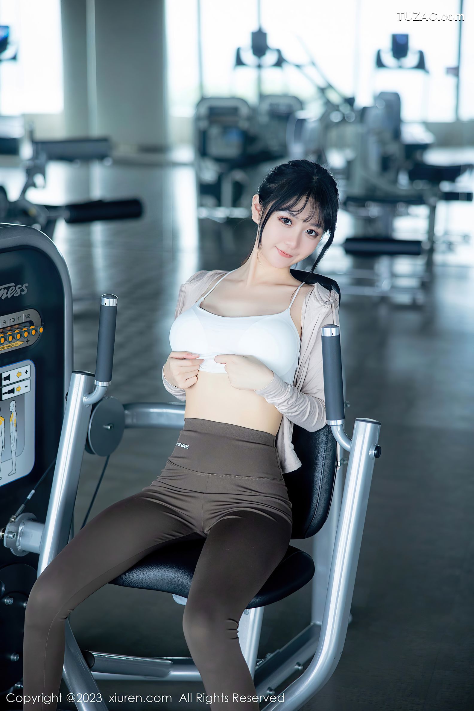 XiuRen秀人网-6683-幼幼-健身房场景性感浅色运动服饰-2023.05.05