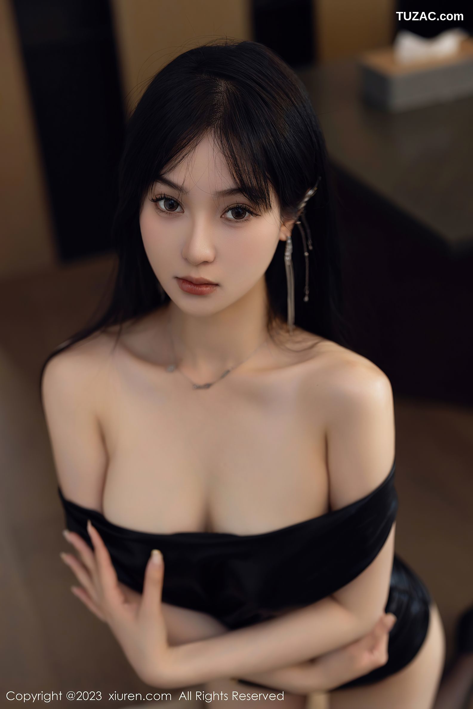 XiuRen秀人网-6785-柚琪Rich-黑色紧身连衣短裙超薄黑丝-2023.05.23