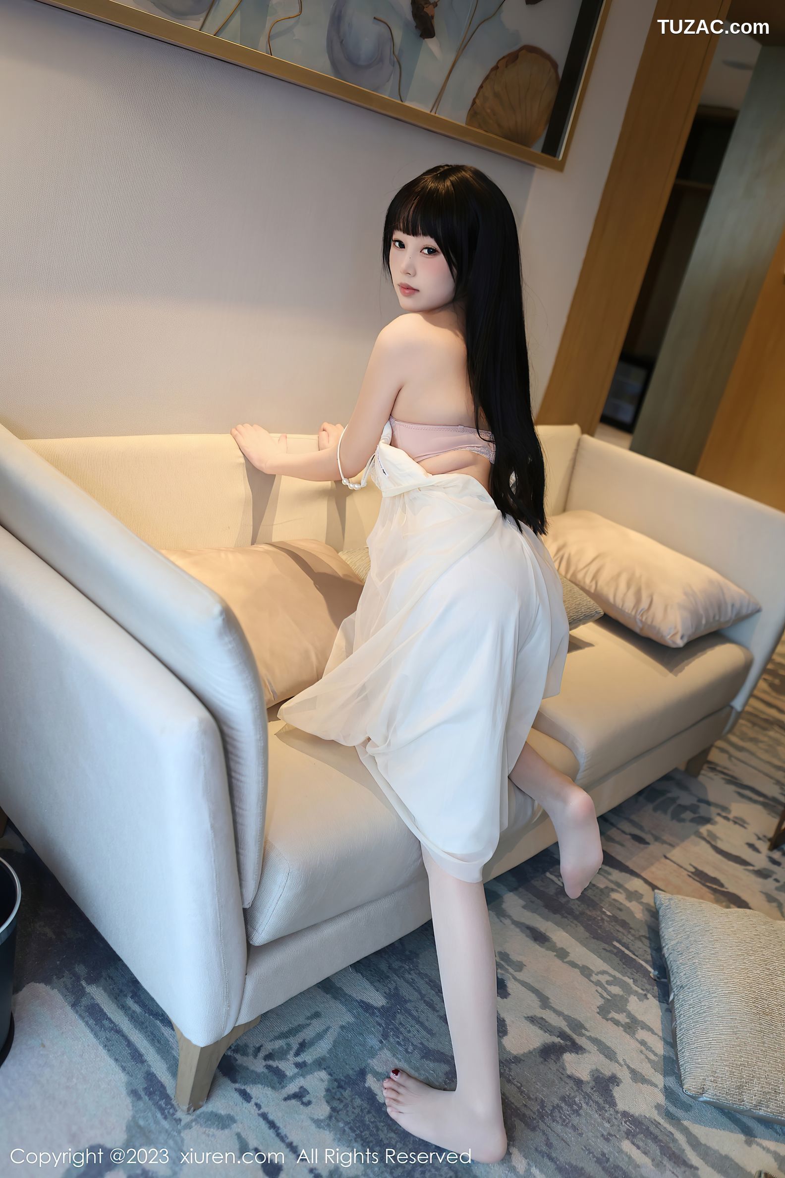 XiuRen秀人网-6828-早川京子-白色吊带连衣裙粉色内衣超薄肉丝-2023.05.31